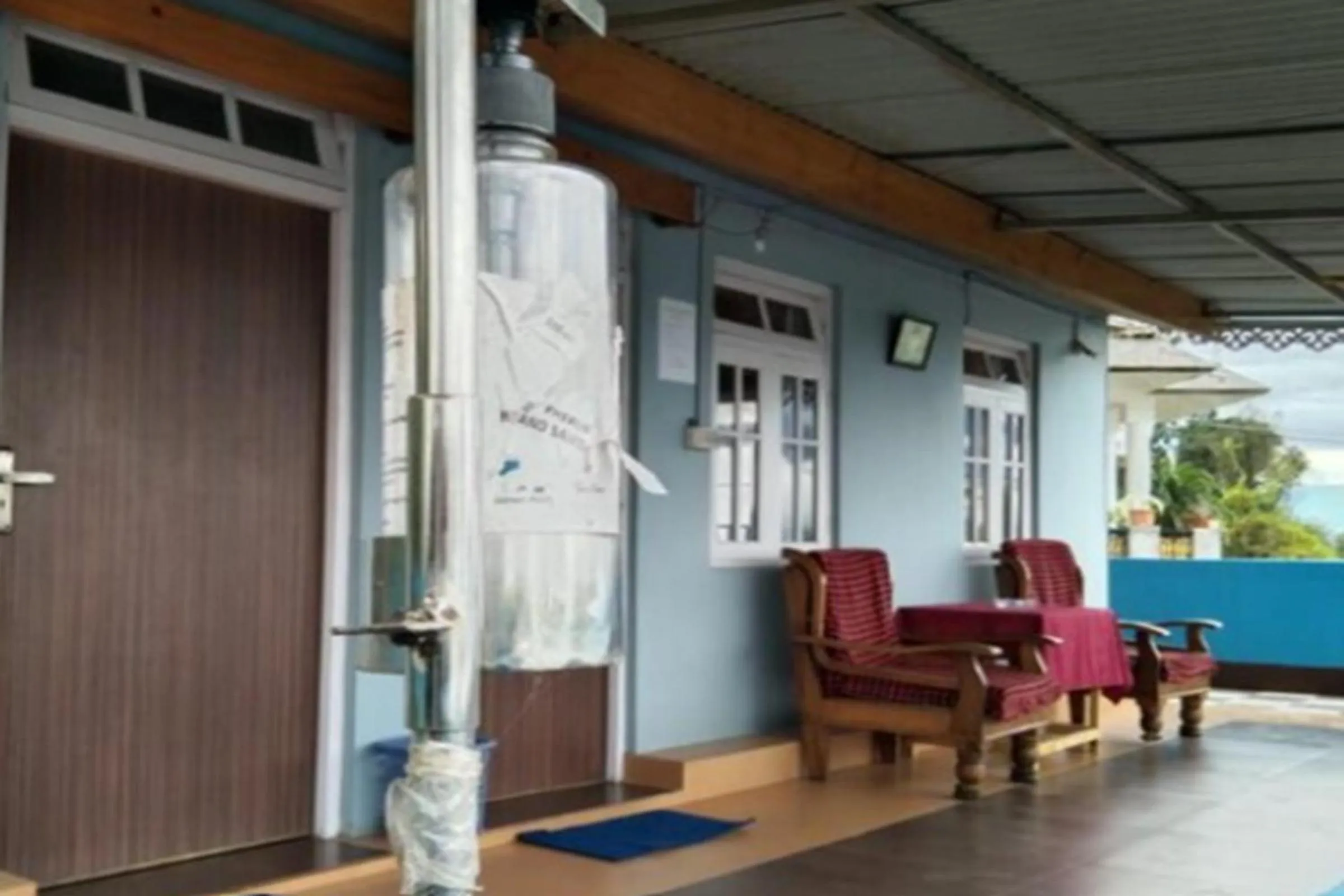 Seating area in Mountain View Home Stay by StayApart