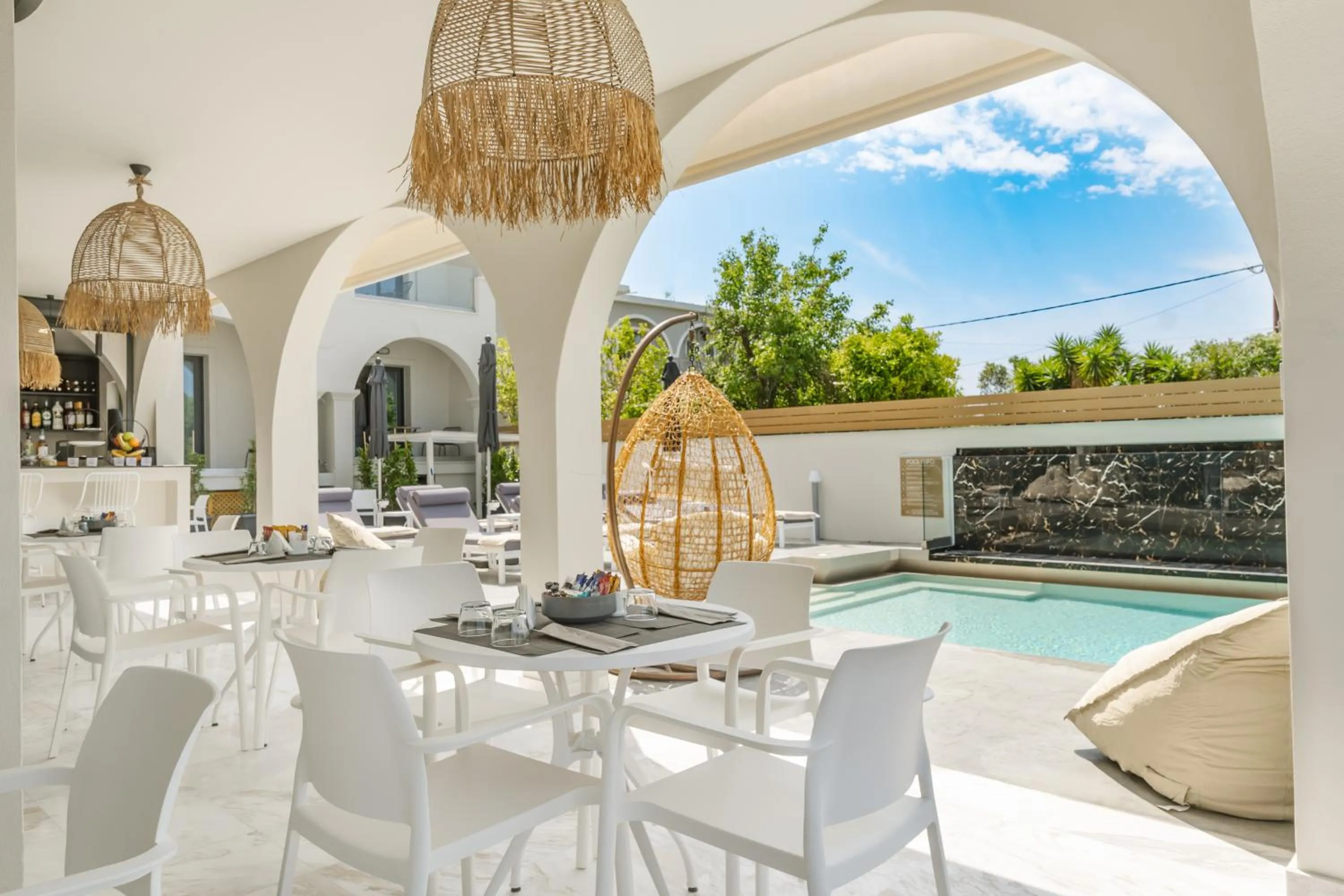 Dining area in Nikon Boutique Hotel