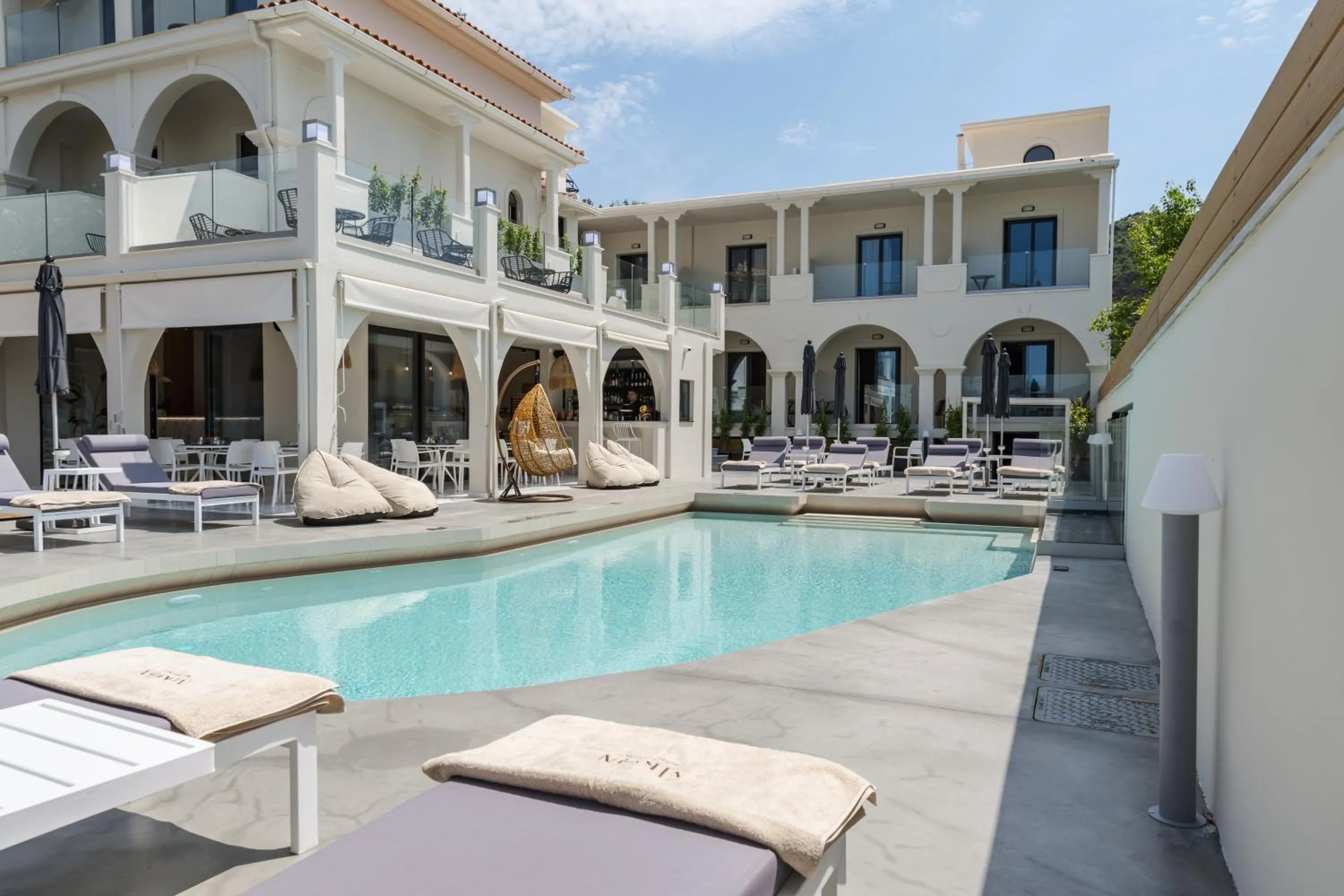 Property building in Nikon Boutique Hotel