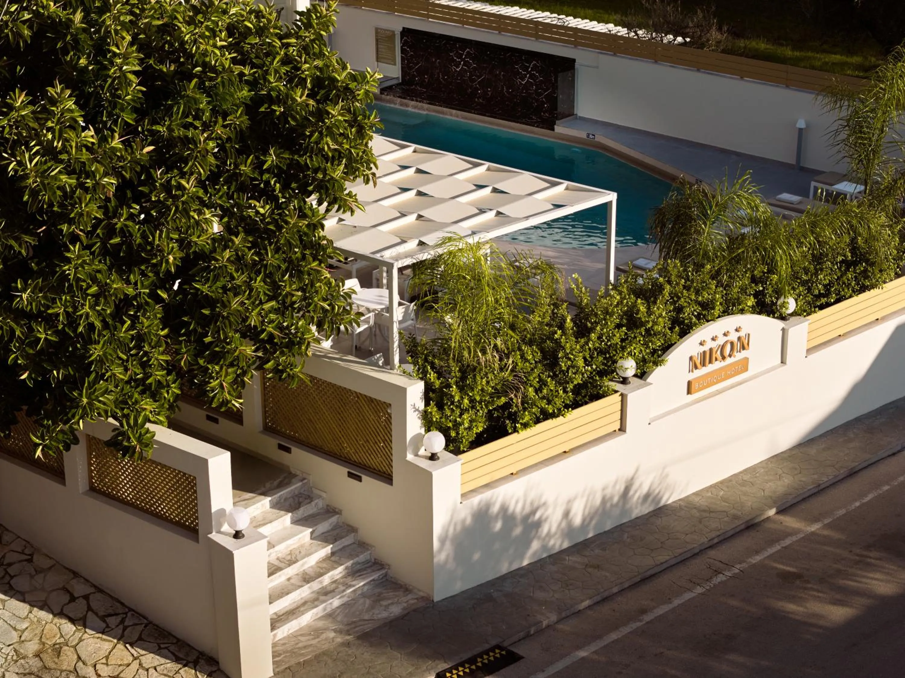 Property building in Nikon Boutique Hotel