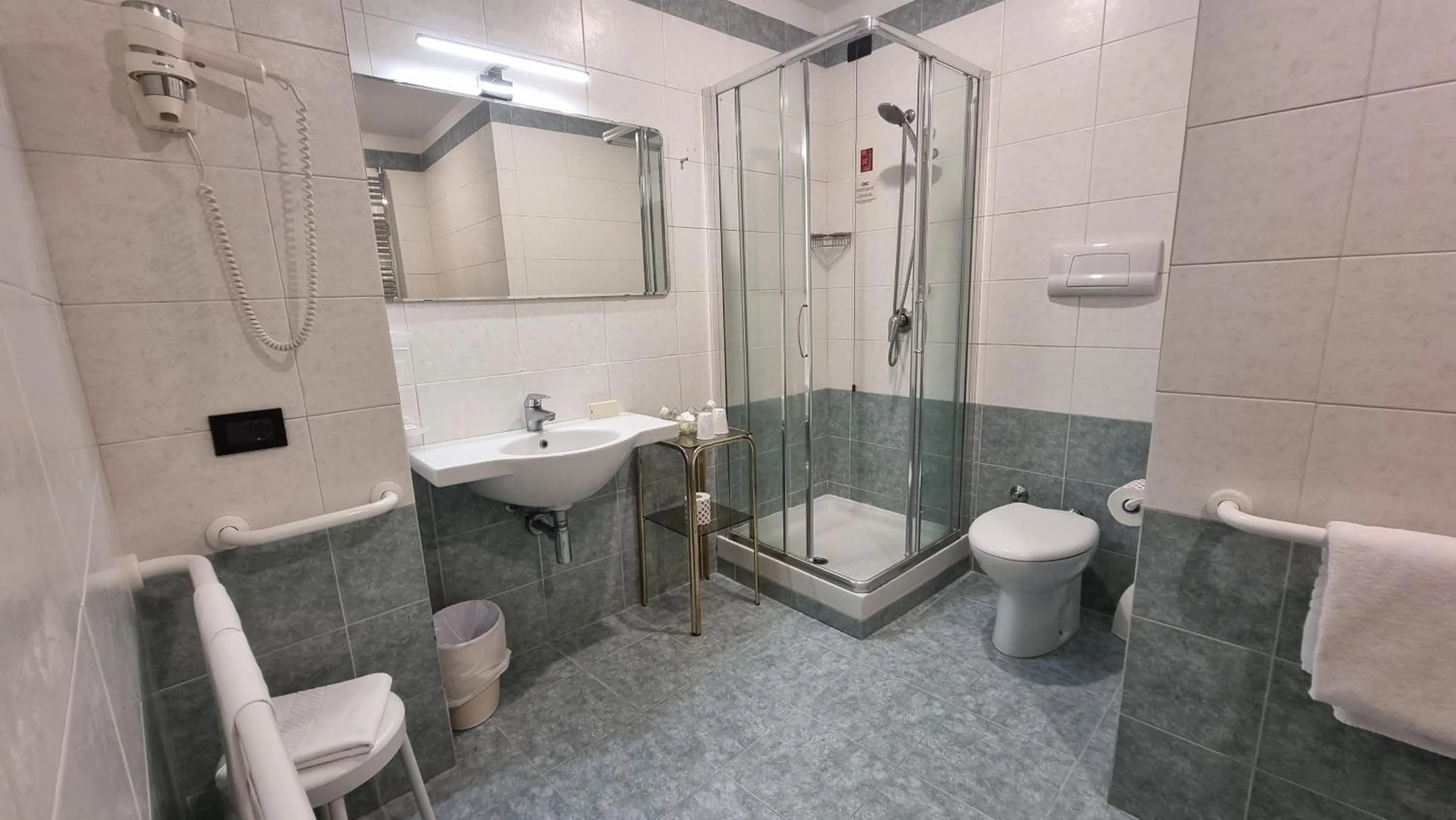 Bathroom in Hotel Carlton Capri