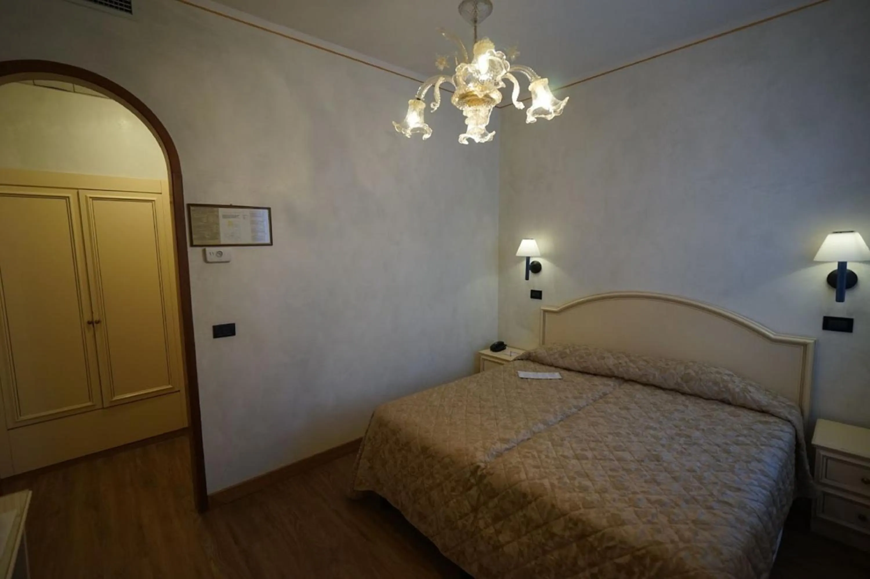 Bedroom, Bed in Hotel Carlton Capri