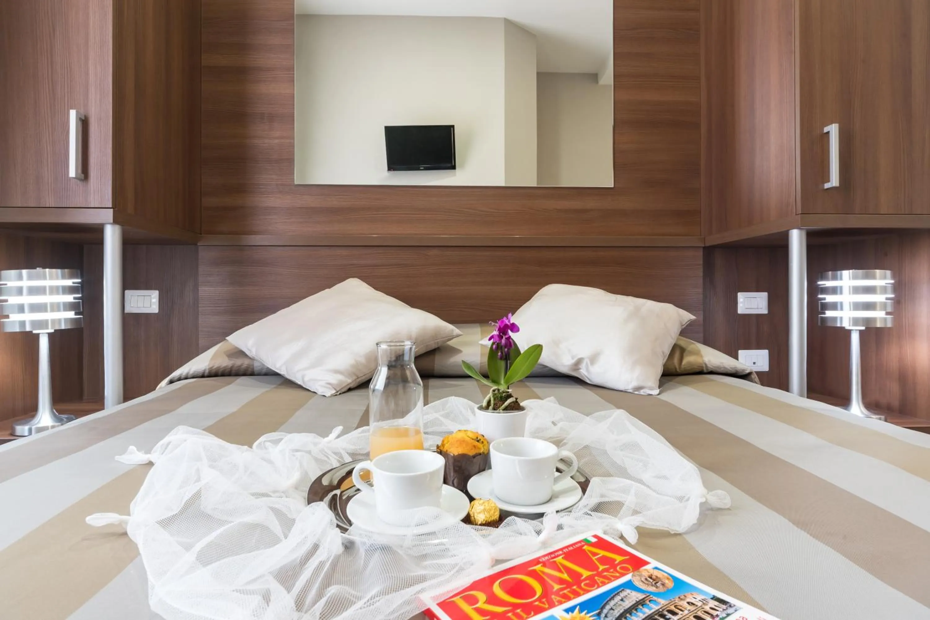 Bed in Sweet Holidays In Rome