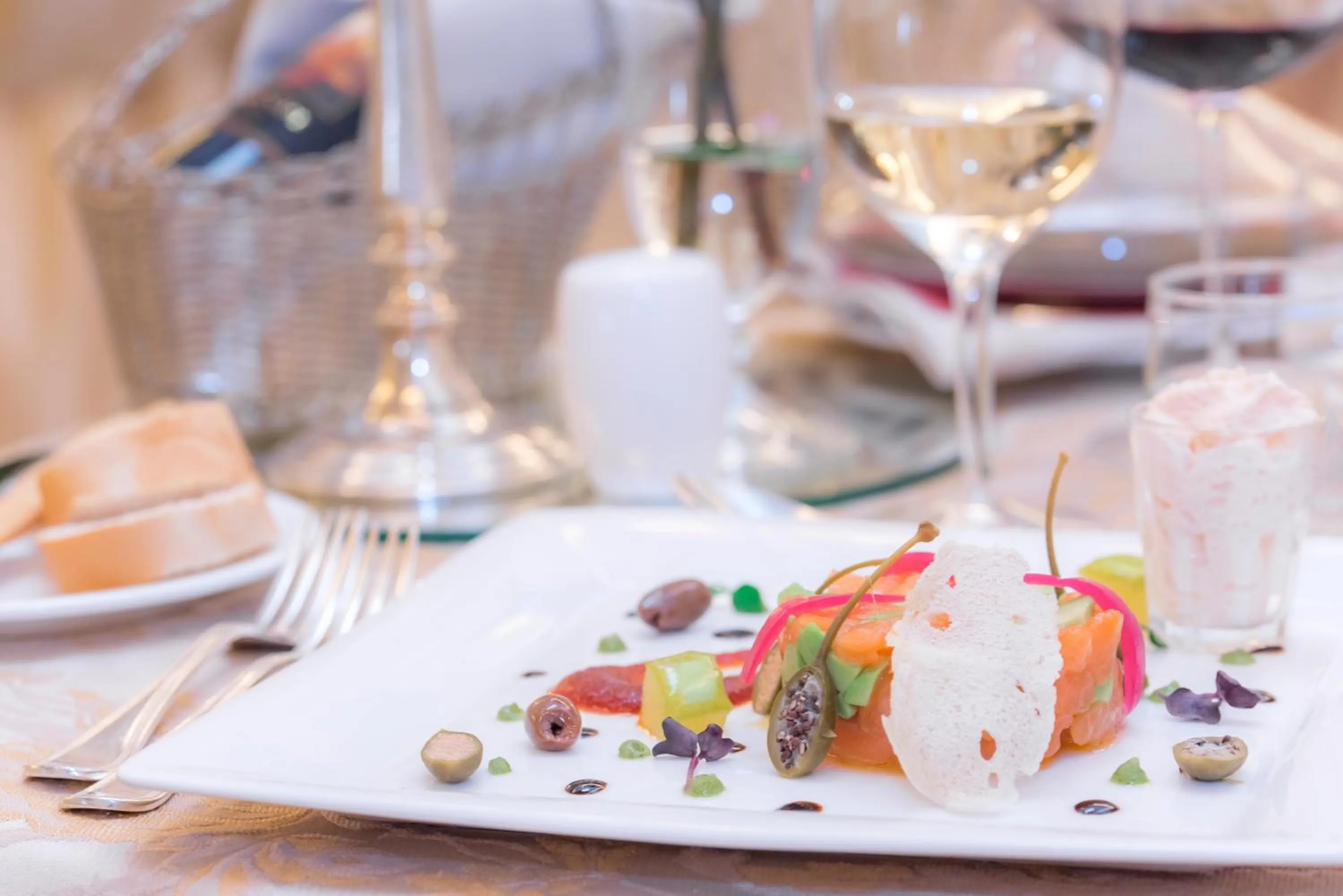 Restaurant/places to eat in Hotel Carlton On The Grand Canal