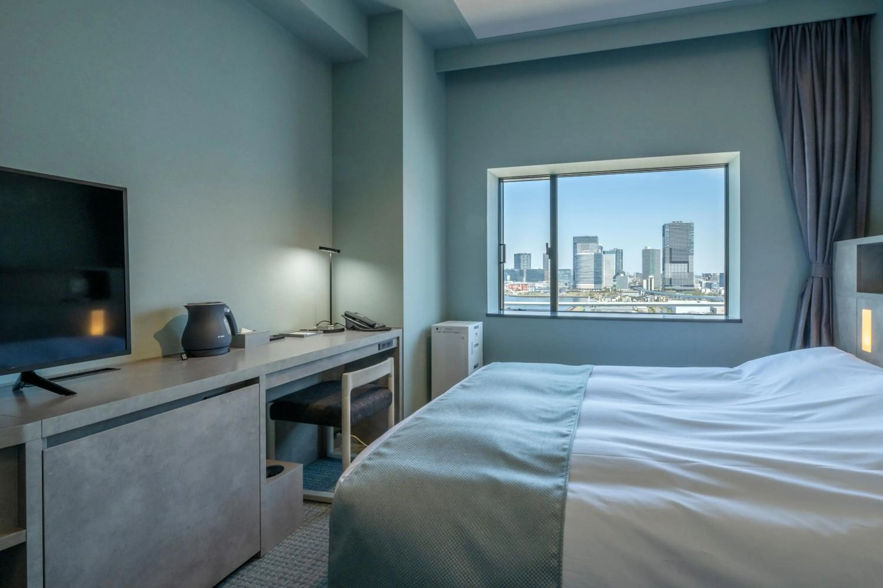 Shower, Bed in La Vista Tokyo Bay