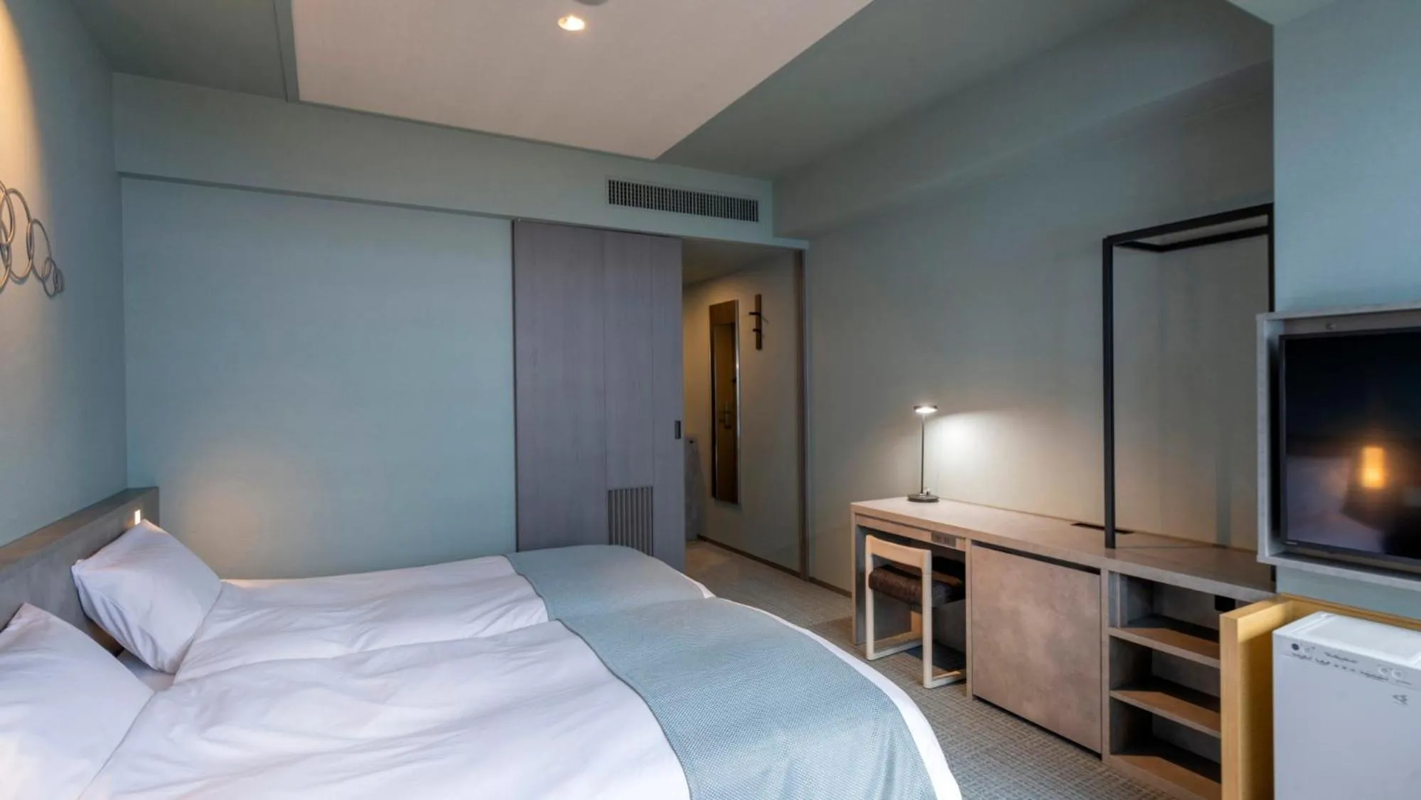 Shower, Bed in La Vista Tokyo Bay