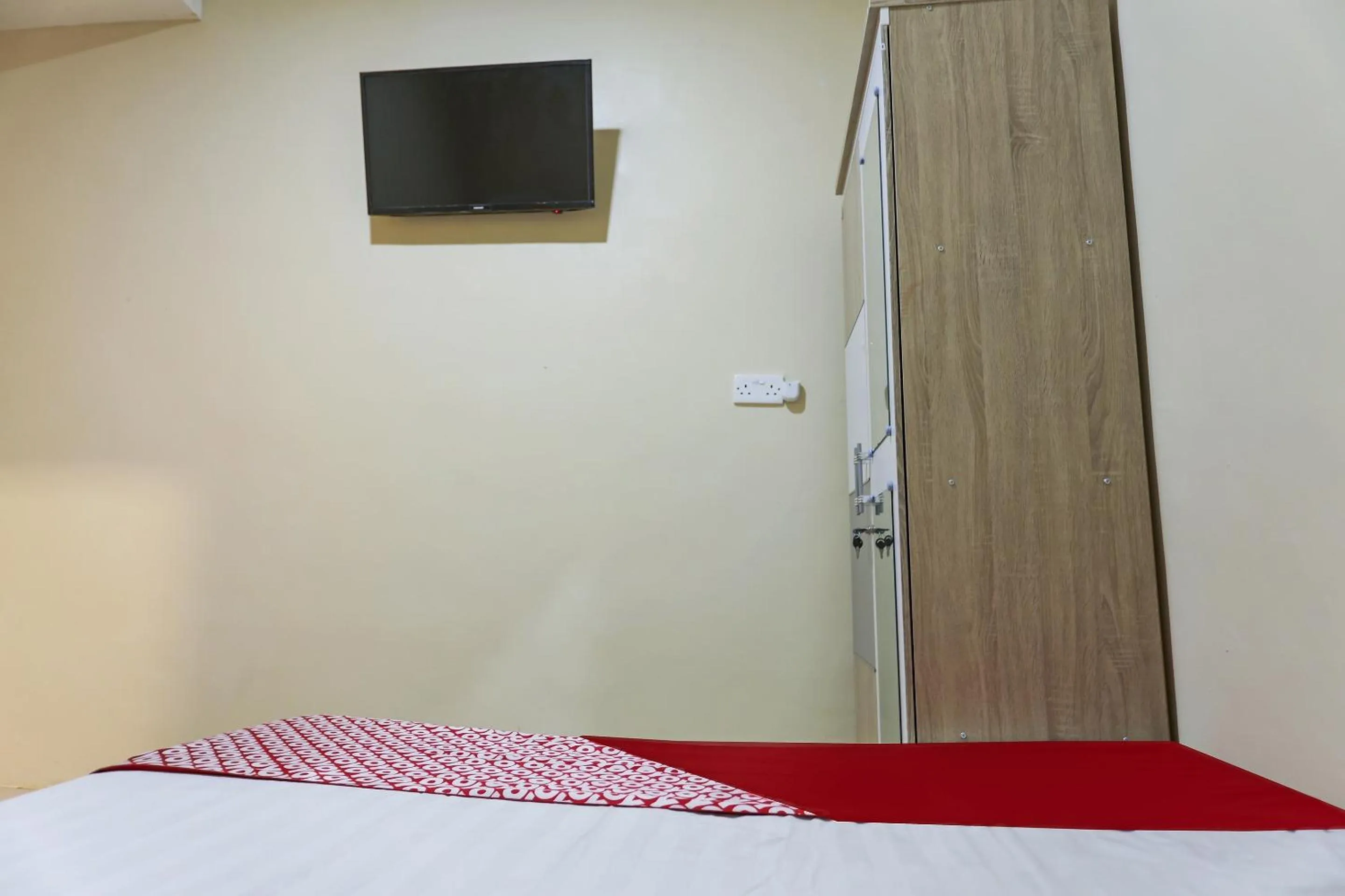 Bedroom, Bed in Hotel O X2 Homestay
