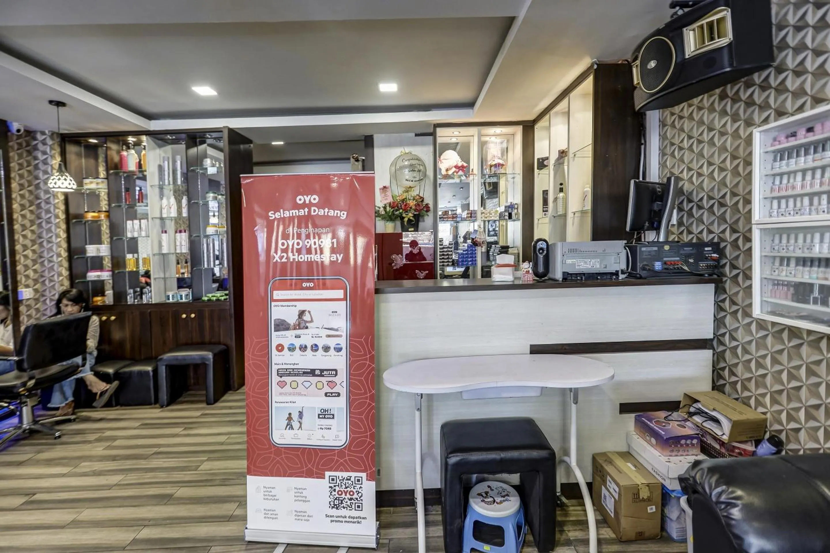 Lobby or reception in Hotel O X2 Homestay