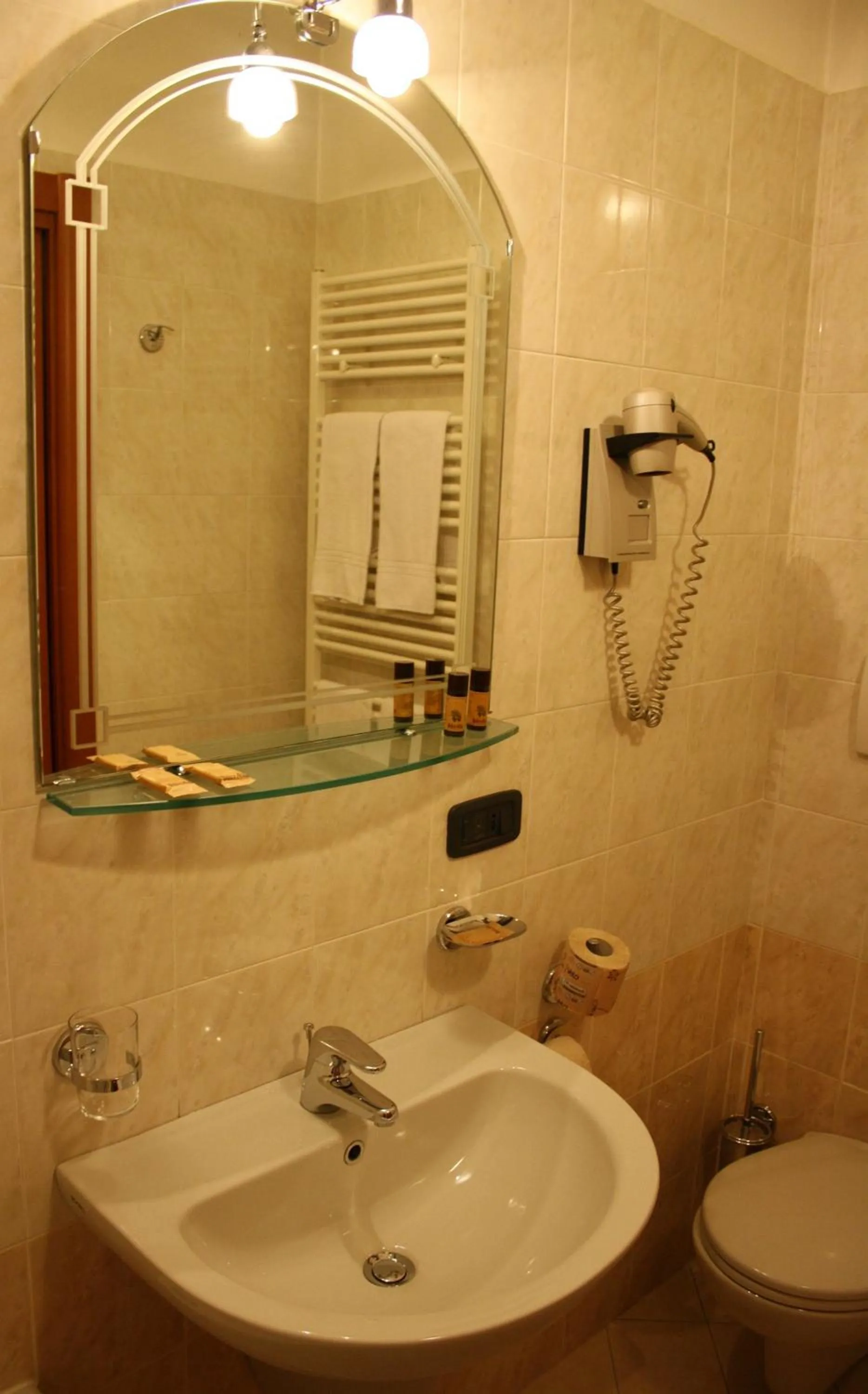 Bathroom in Hotel Majestic