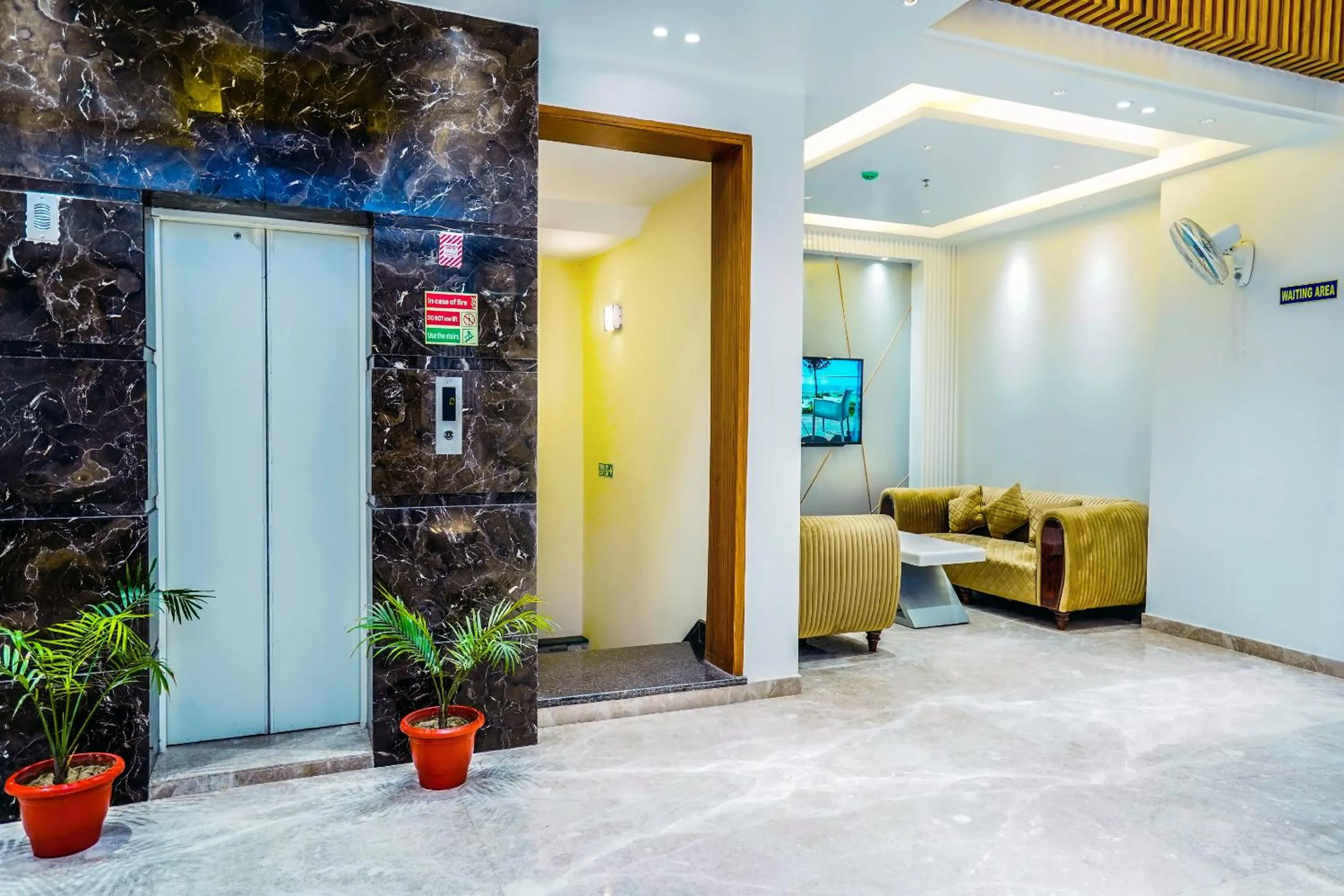 Facade/entrance in Hotel Aura Grand By Levelup Hotels