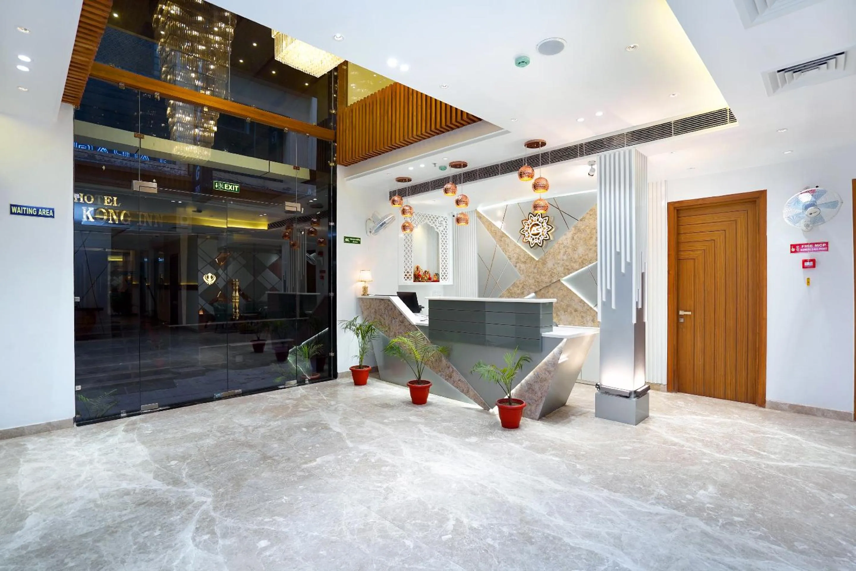 Lobby or reception in Hotel Aura Grand By Levelup Hotels