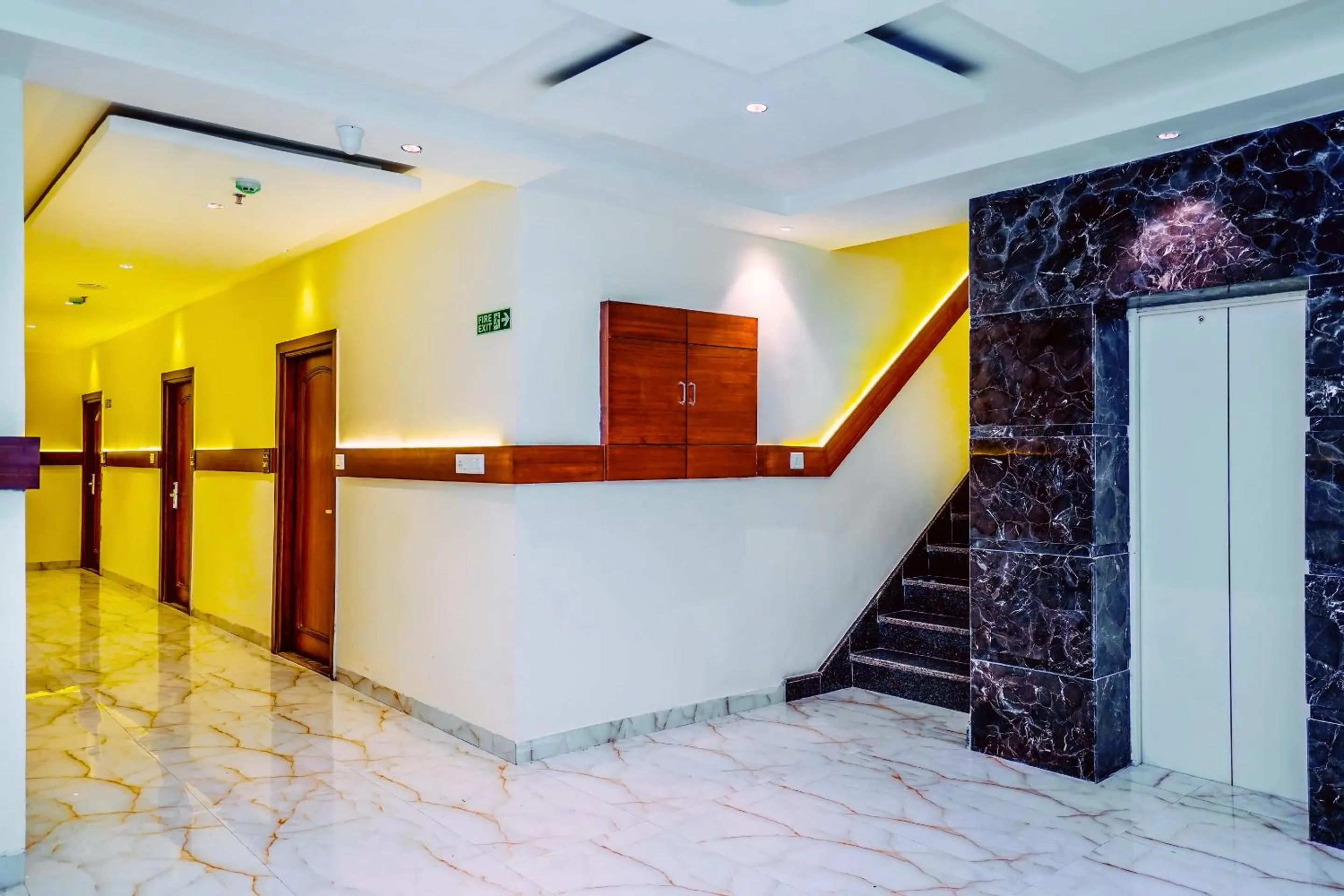 Lobby or reception in Hotel Aura Grand By Levelup Hotels