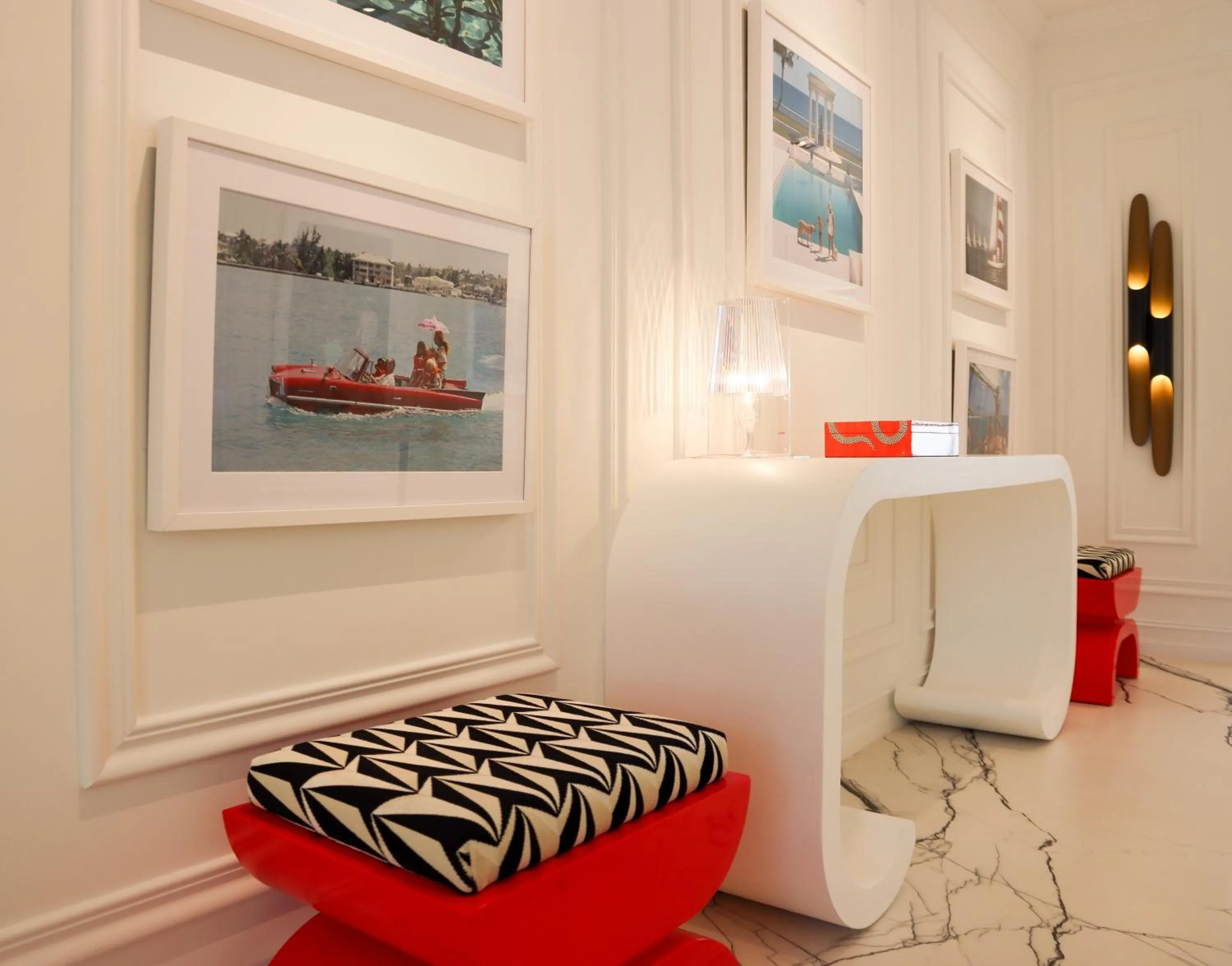 Lobby or reception in Uma House by Yurbban South Beach