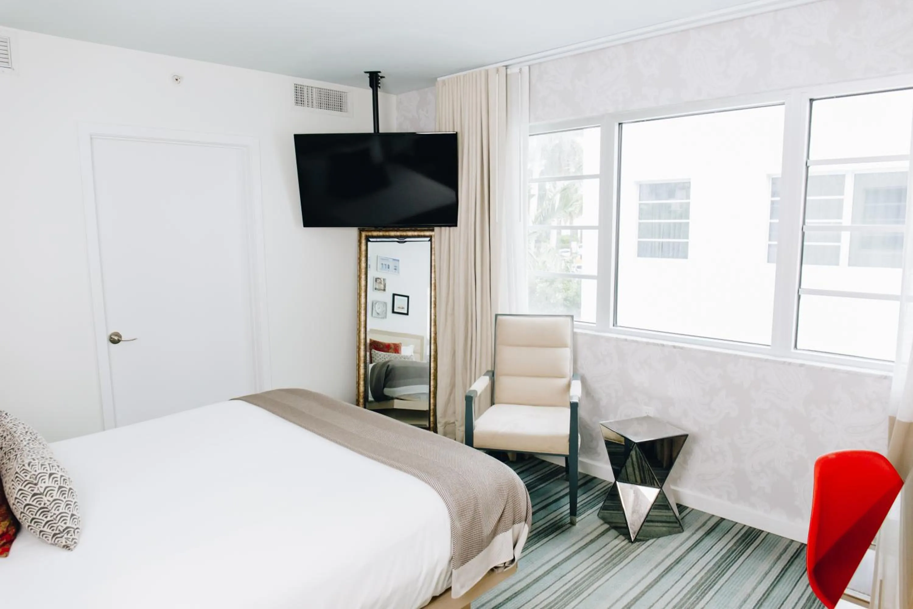 TV and multimedia, Bed in Uma House by Yurbban South Beach