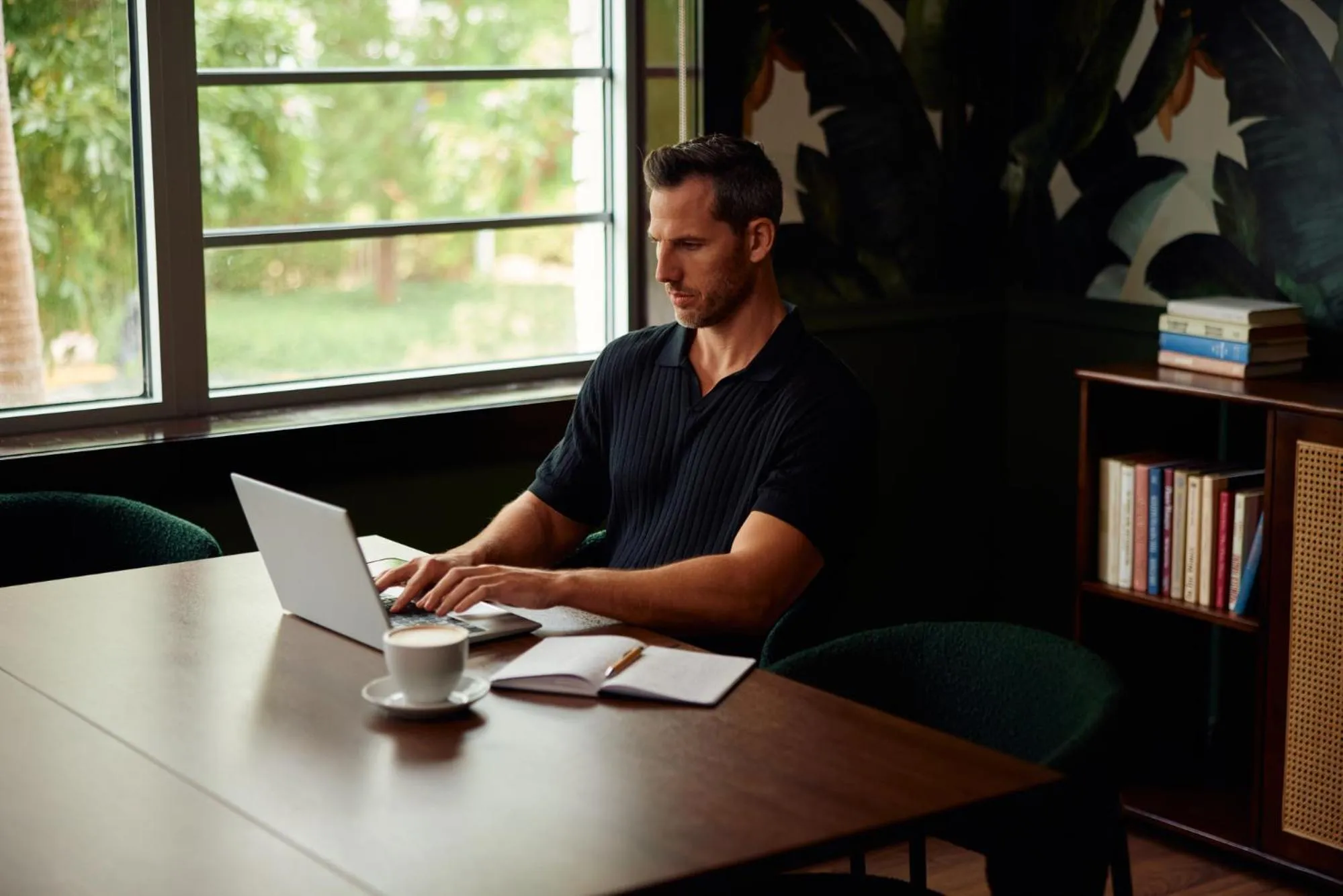 Meeting/conference room in Uma House by Yurbban South Beach