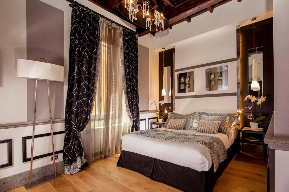 Bedroom, Bed in The Inn at the Spanish Steps Luxury Collection - The Inn at the Spanish Steps