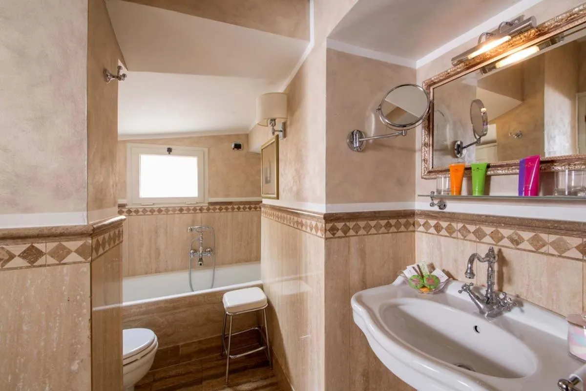 Bathroom in The Inn at the Spanish Steps Luxury Collection - The Inn at the Spanish Steps
