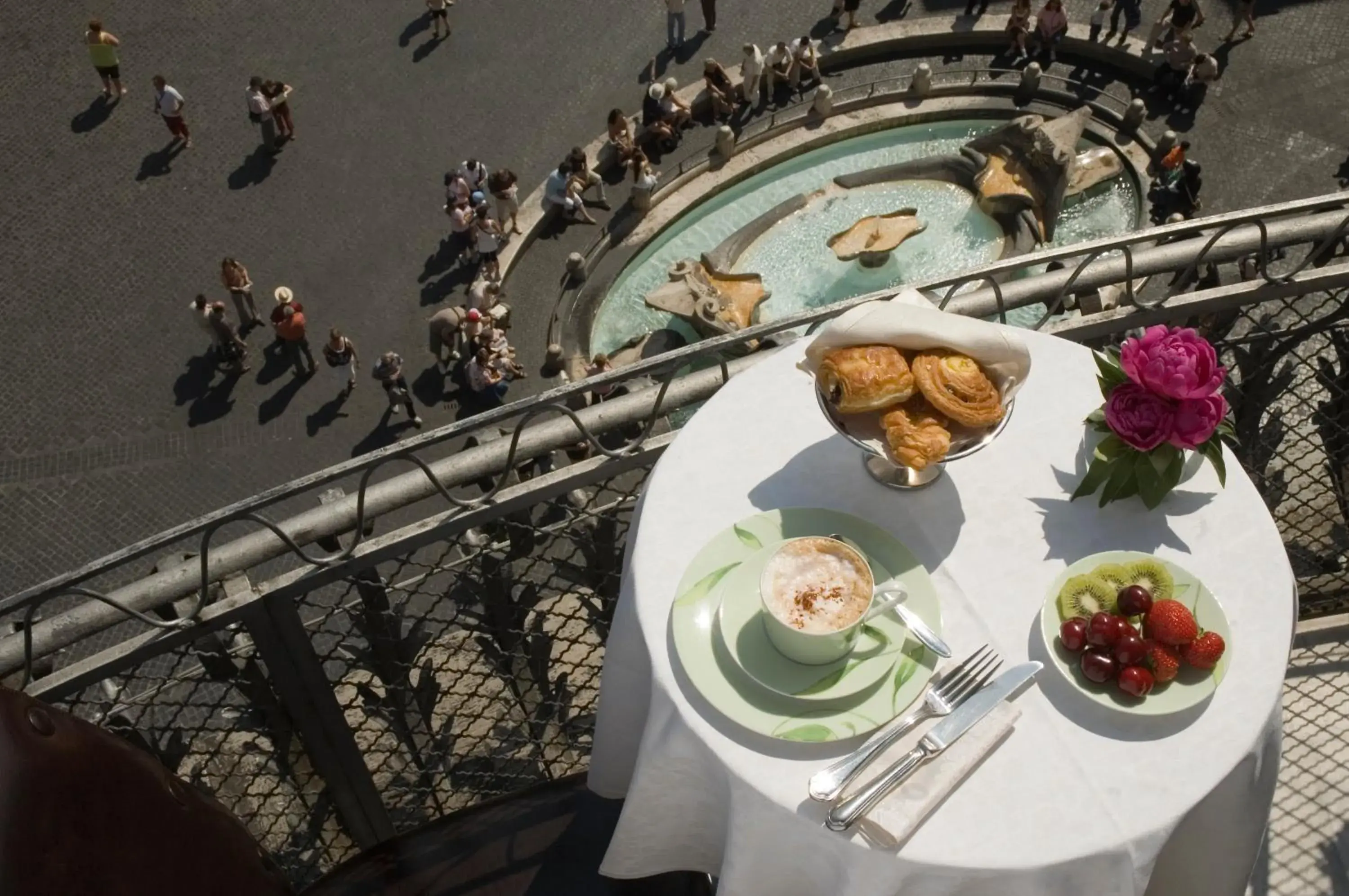 Four-Bedroom Penthouse Apartment with View in The Inn at the Spanish Steps Luxury Collection - The Inn at the Spanish Steps Four-Bedroom Penthouse Apartment with View in The Inn at the Spanish Steps Luxury Collection - The Inn at the Spanish Steps