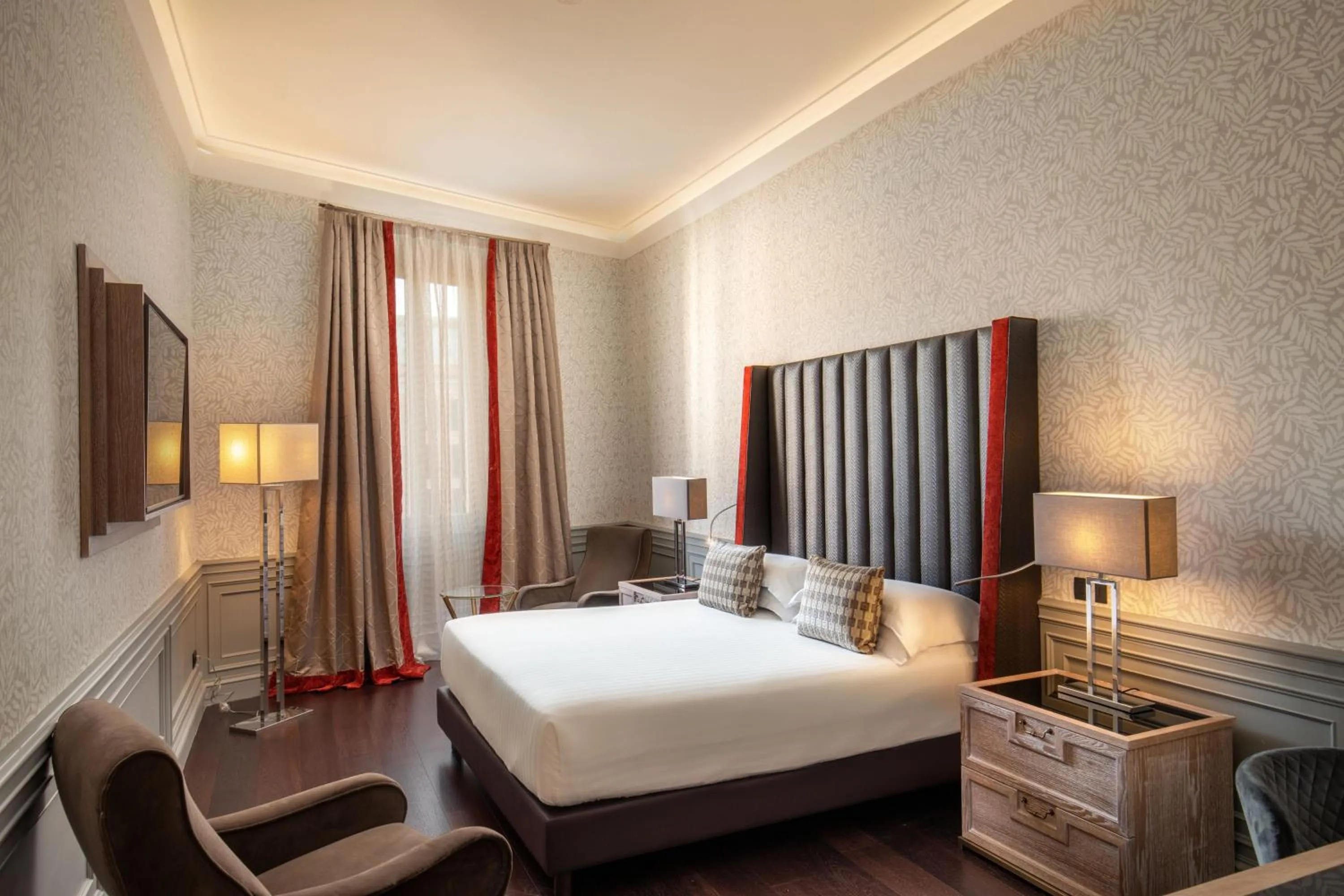 Bed in The Inn at the Spanish Steps Luxury Collection - The Inn at the Spanish Steps