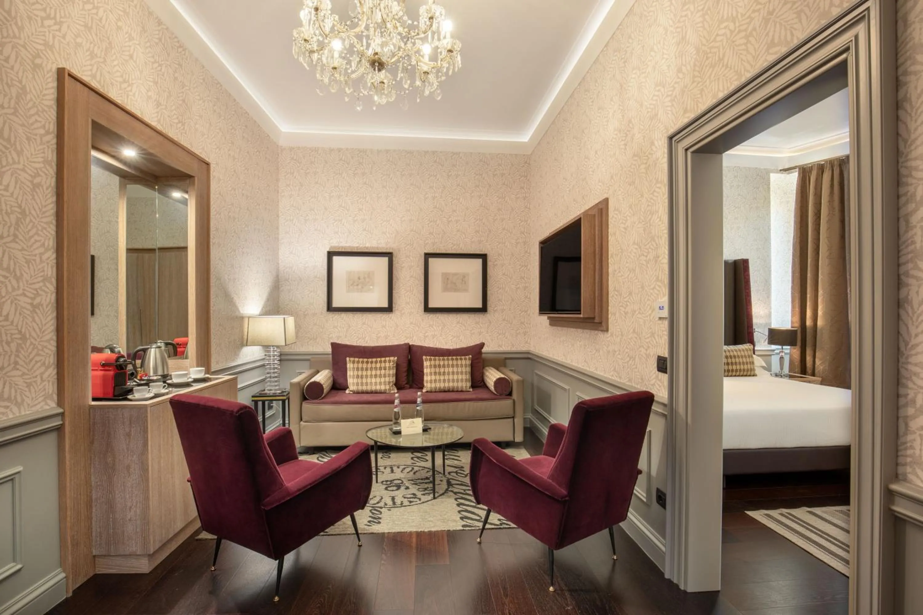 Living room, Bed in The Inn at the Spanish Steps Luxury Collection - The Inn at the Spanish Steps