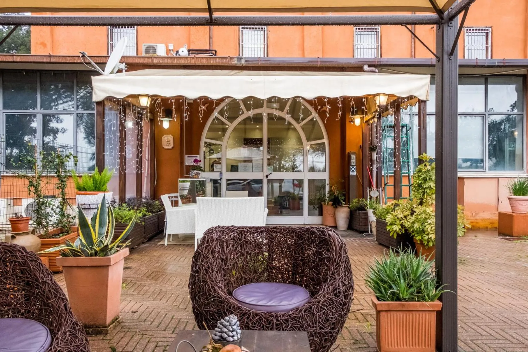 Facade/entrance in Hotel Casale dei Massimi