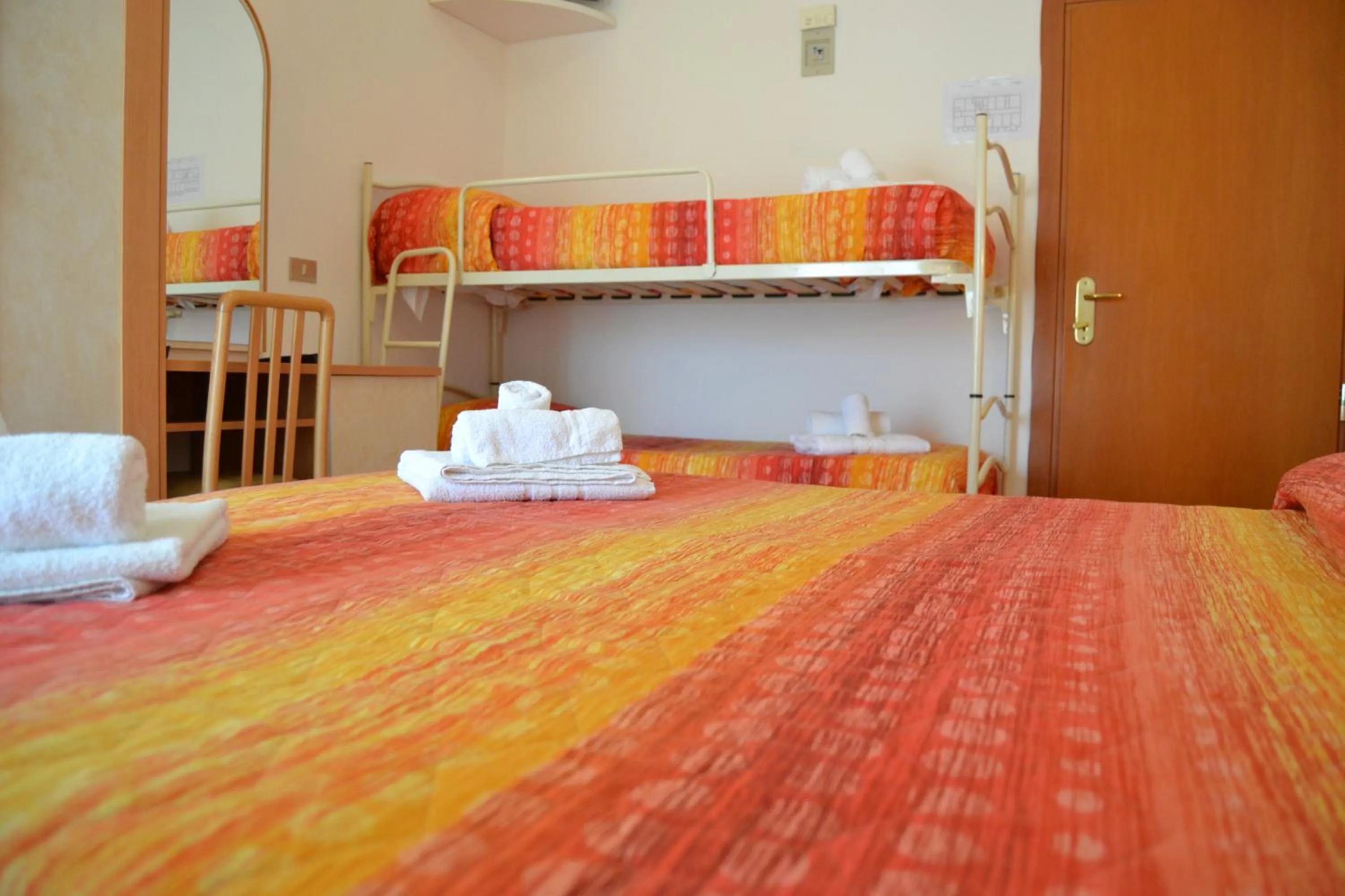 Bedroom, Bed in Hotel Apis