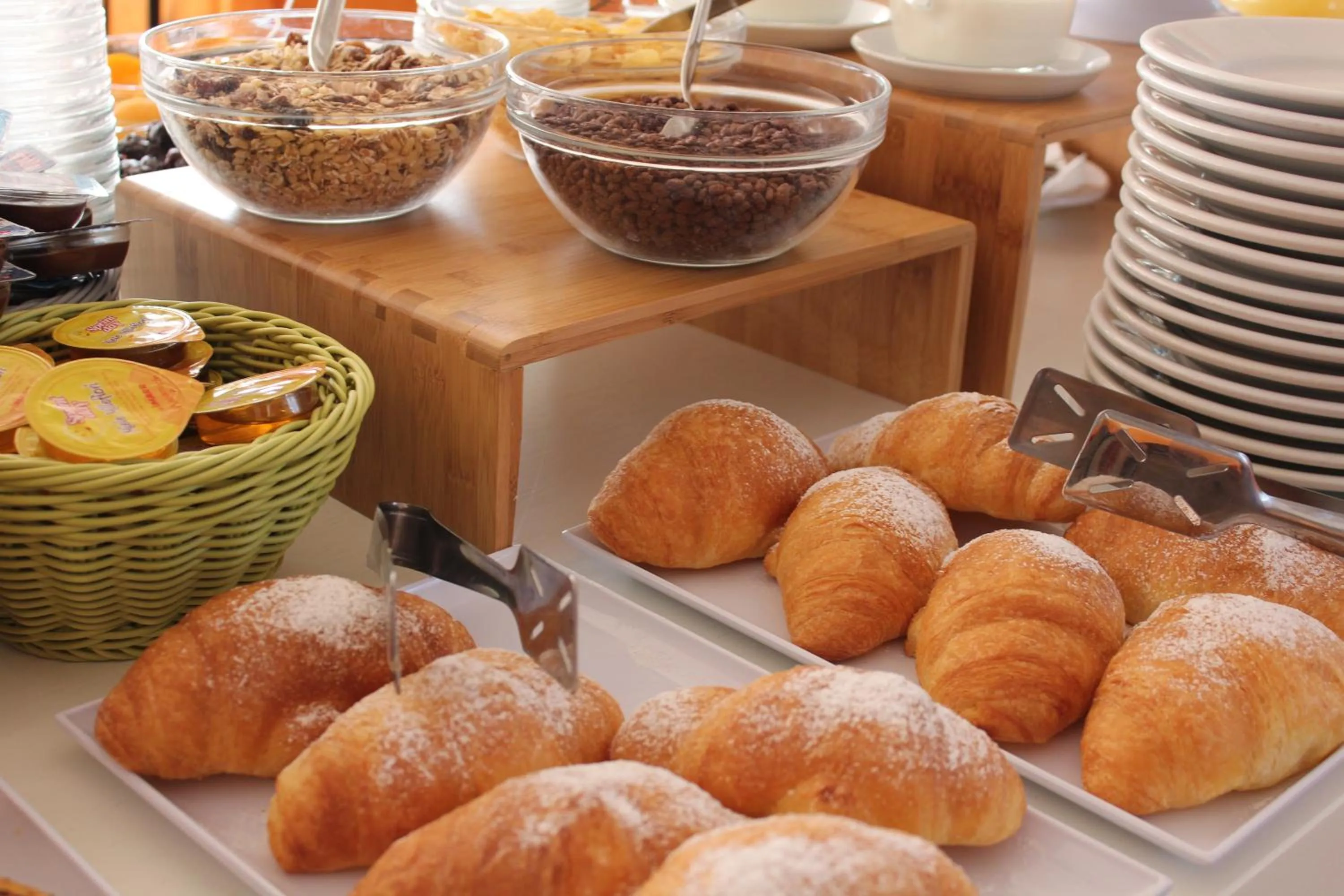 Breakfast in Hotel Apis