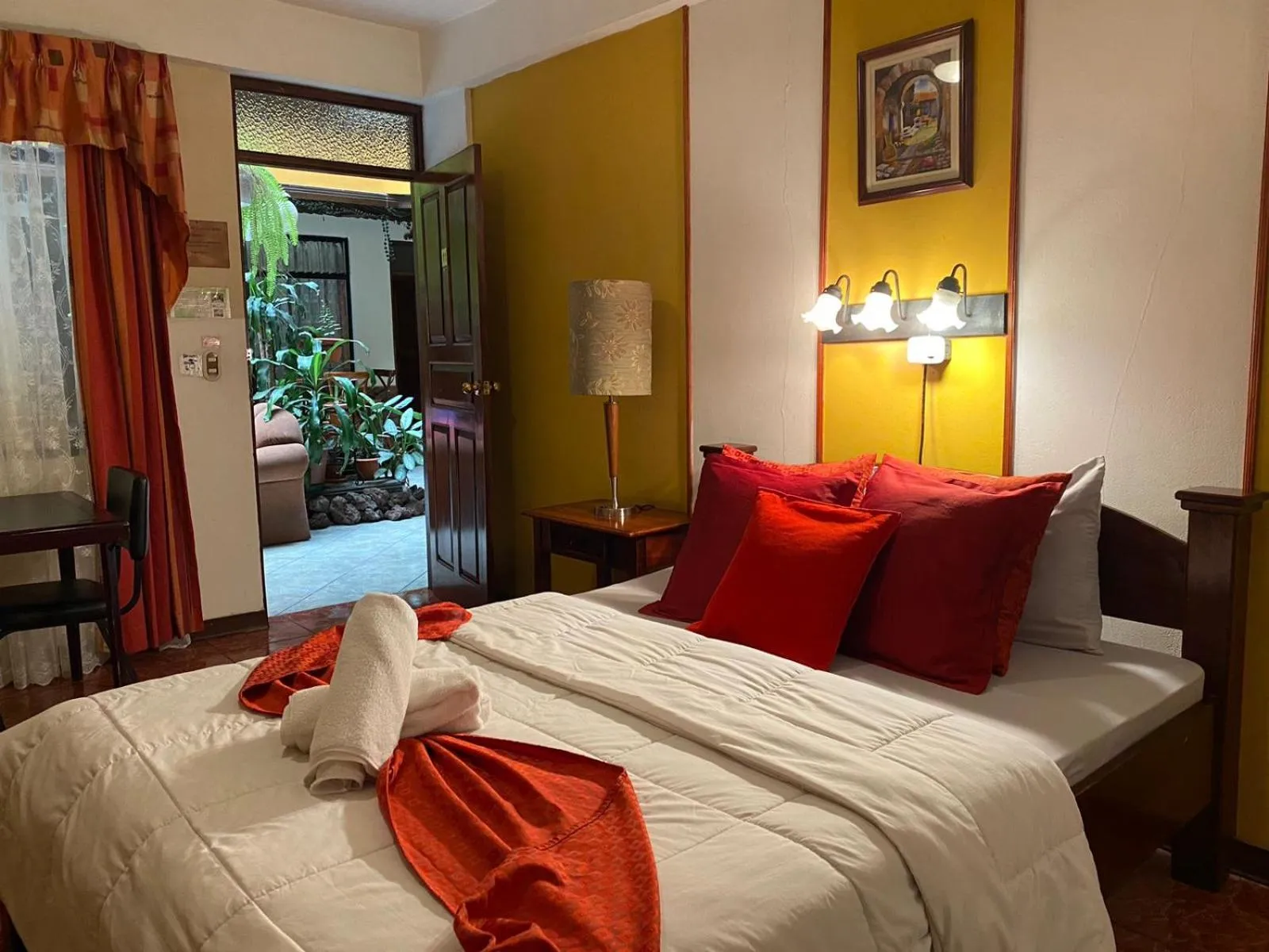 Bedroom, Bed in Hotel Amón Real Costa Rica