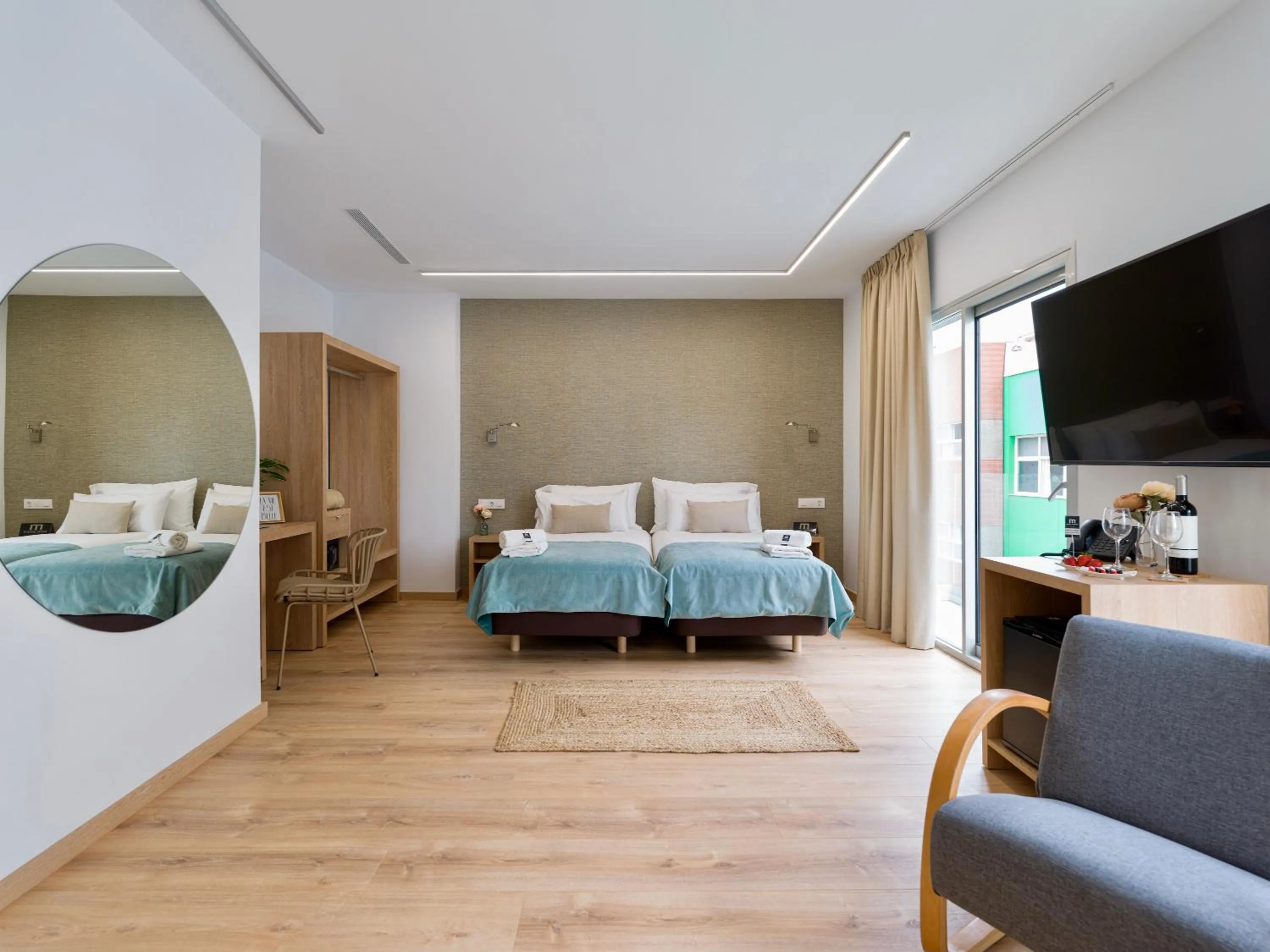 Photo of the whole room, Bed in Hotel Emeté & Coworking by Airnest