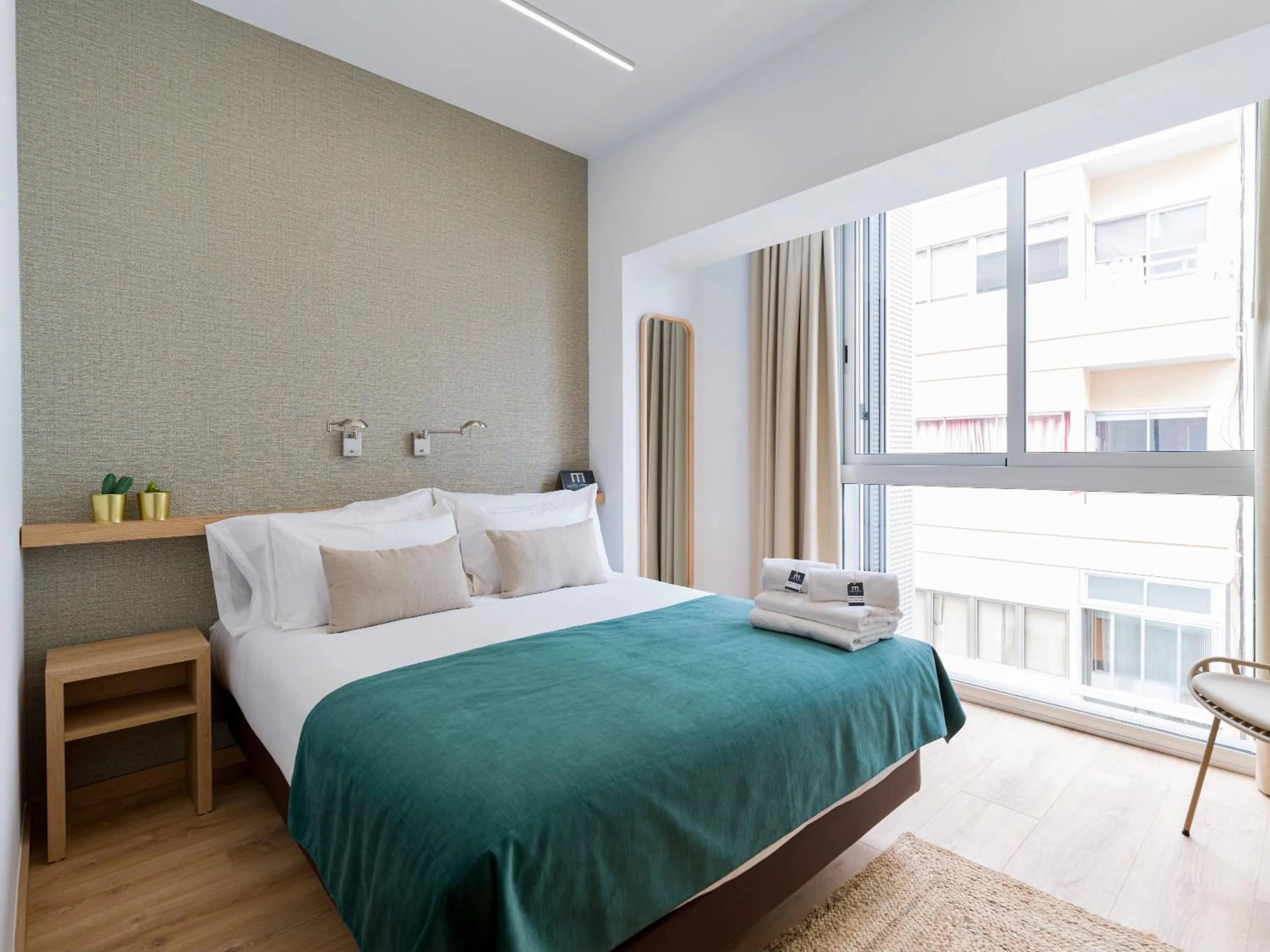 Photo of the whole room, Bed in Hotel Emeté & Coworking by Airnest