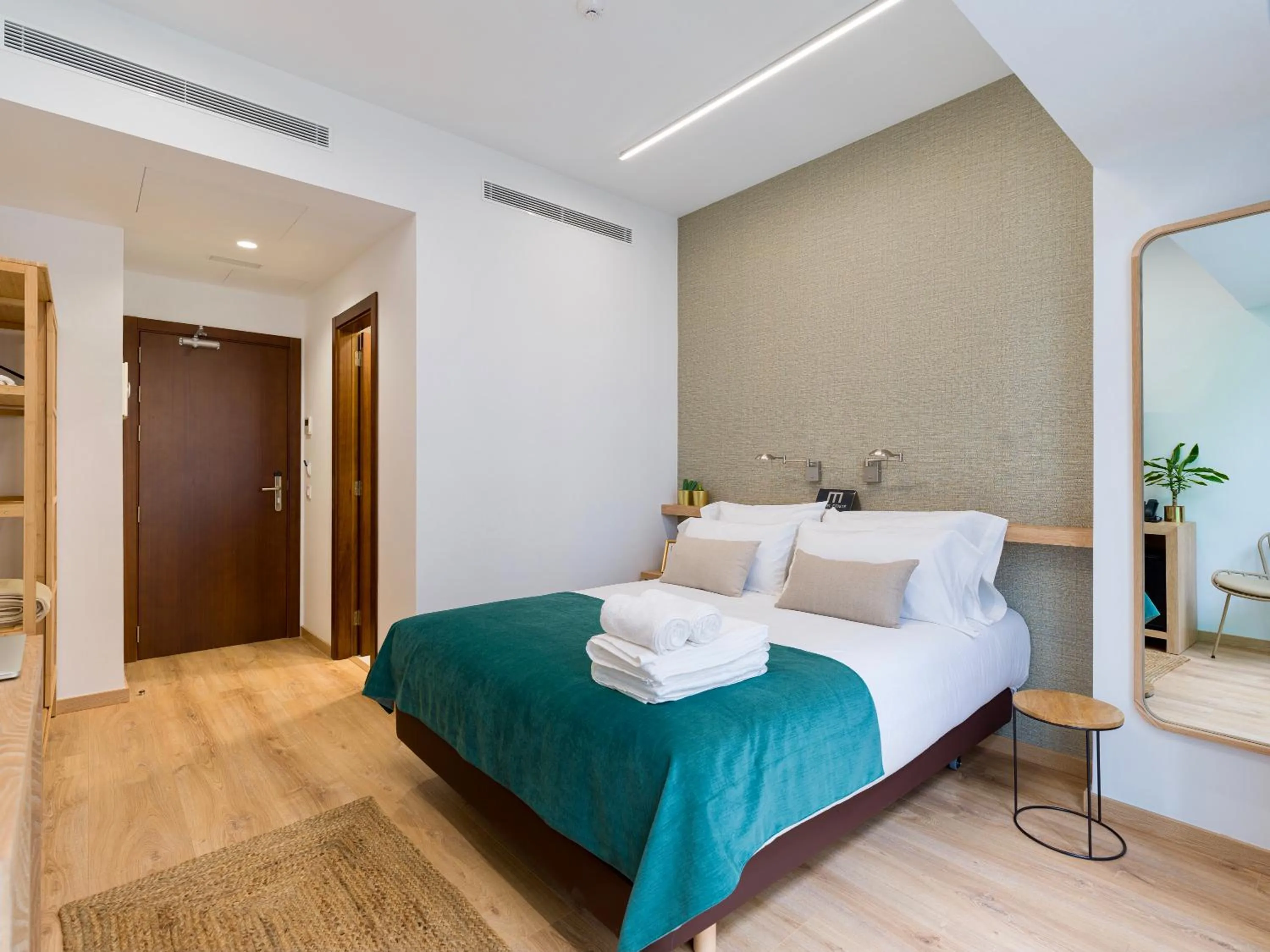 Photo of the whole room, Bed in Hotel Emeté & Coworking by Airnest