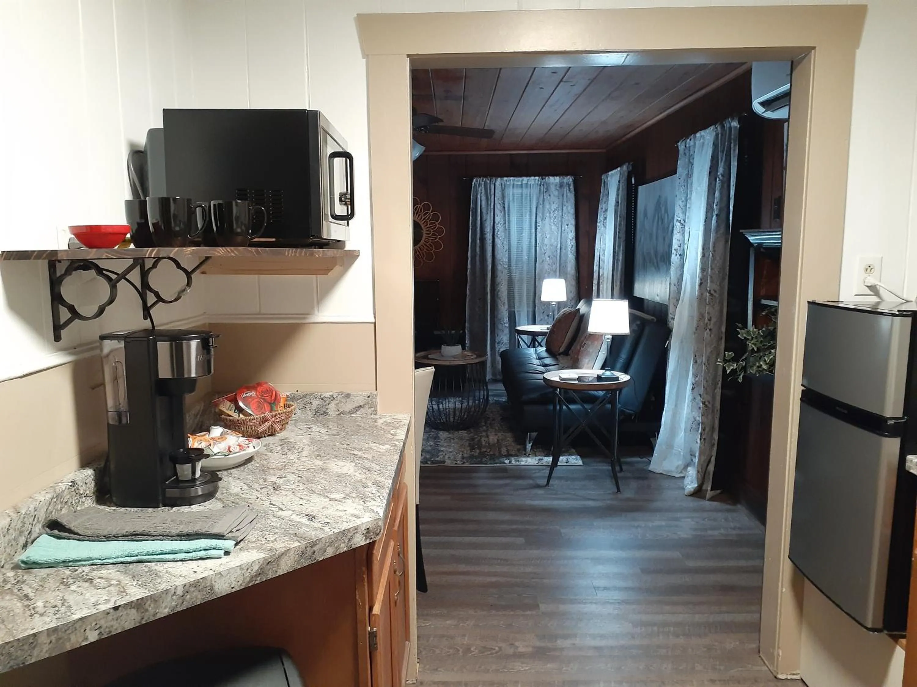 Edgewater Resort Cottage #1