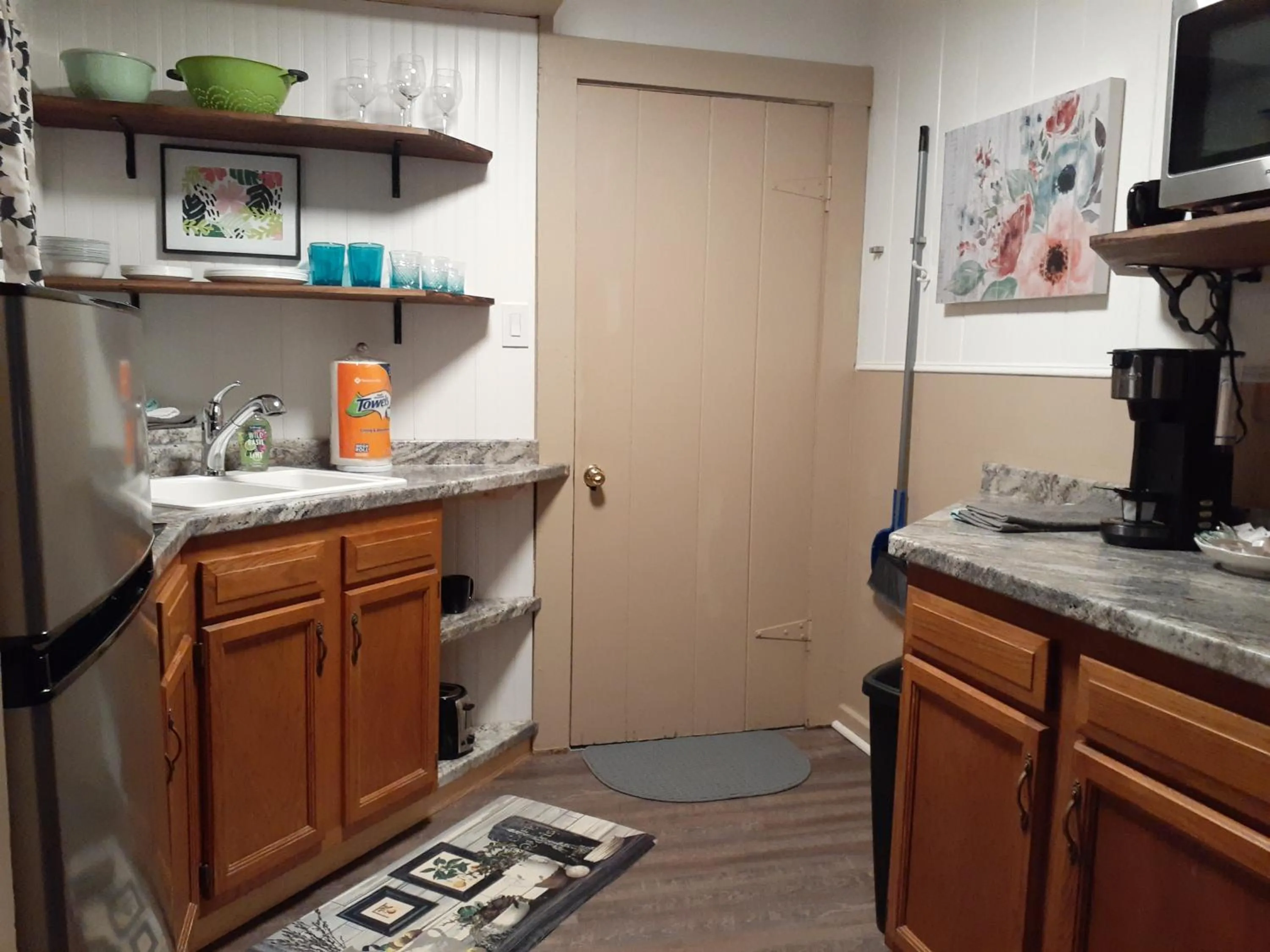 Edgewater Resort Cottage #1