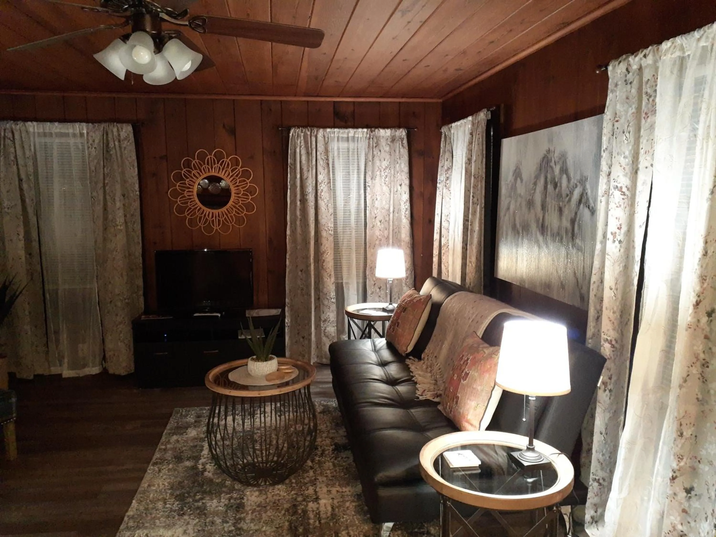 Edgewater Resort Cottage #1