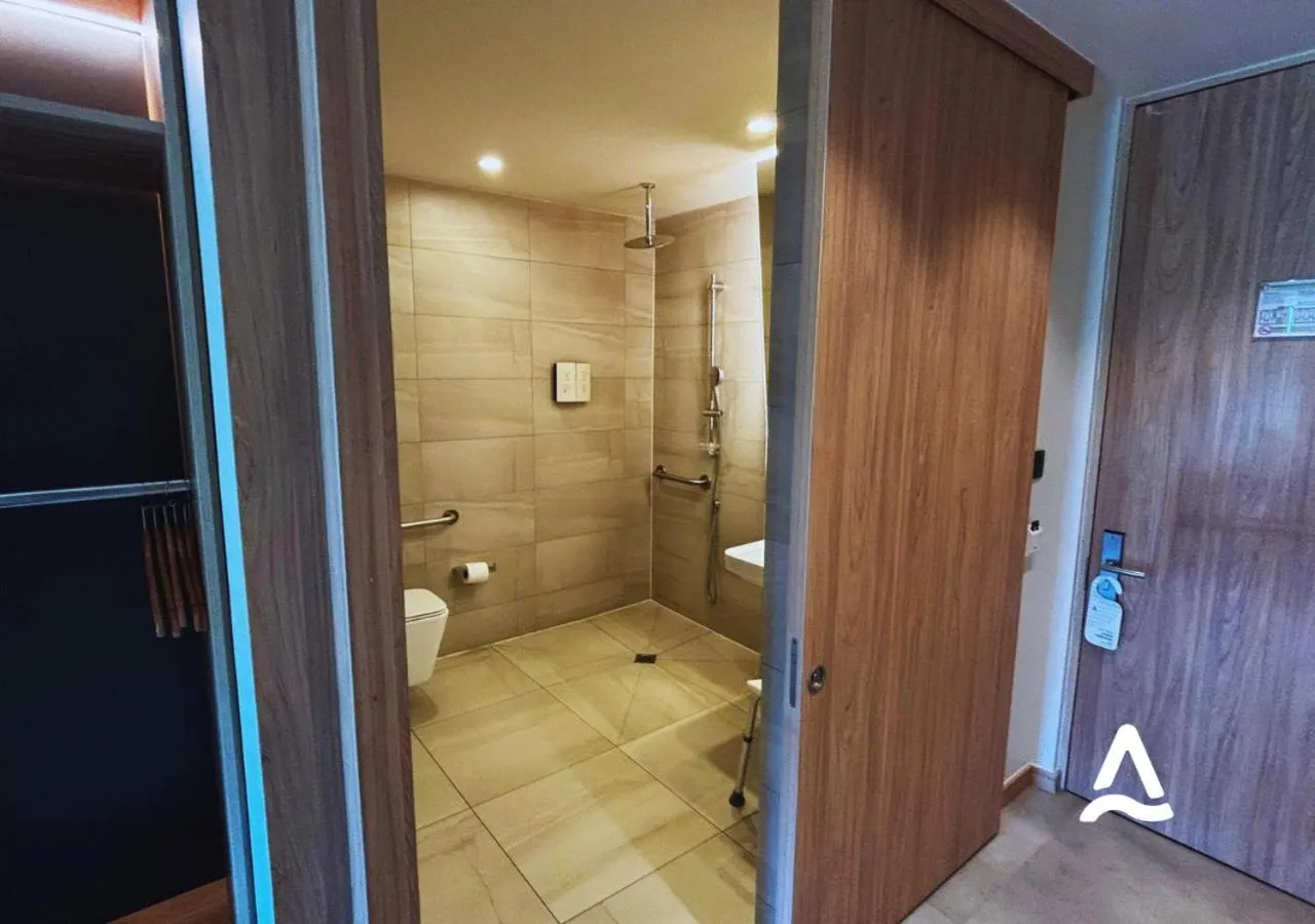 Shower in Almasur Providencia