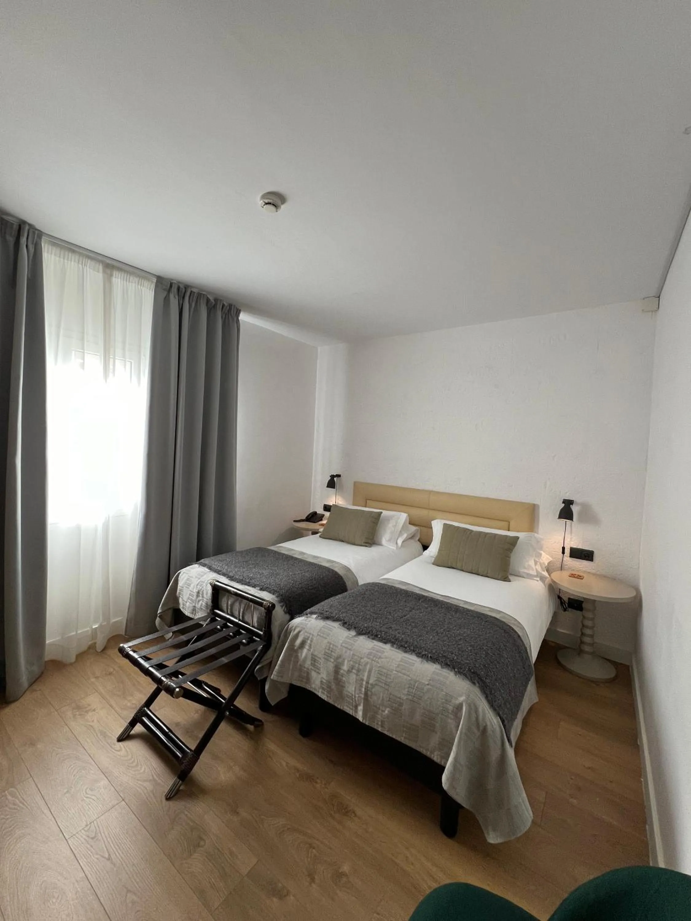 Photo of the whole room, Bed in Hotel San Miguel Menorca