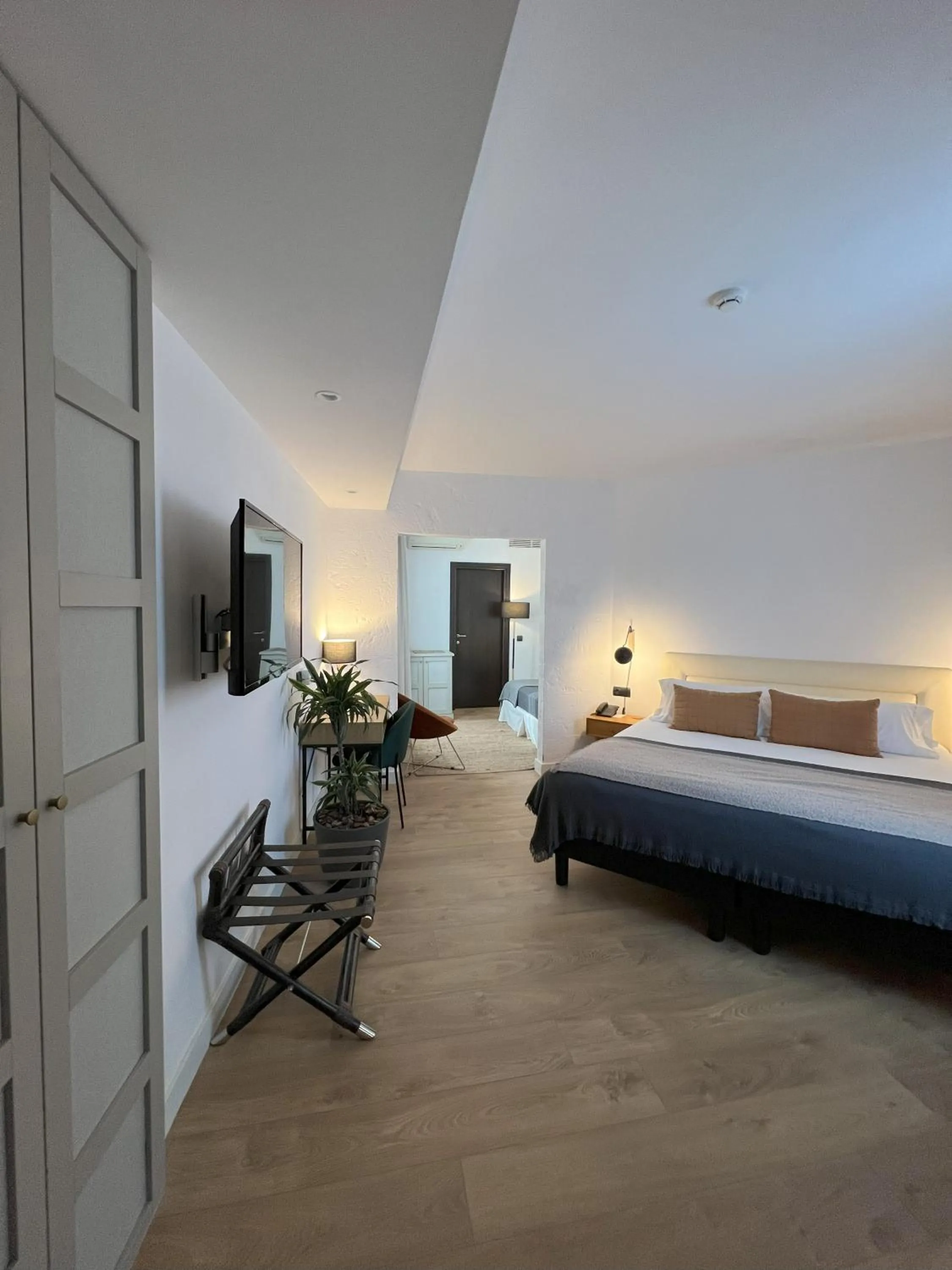 Photo of the whole room, Bed in Hotel San Miguel Menorca