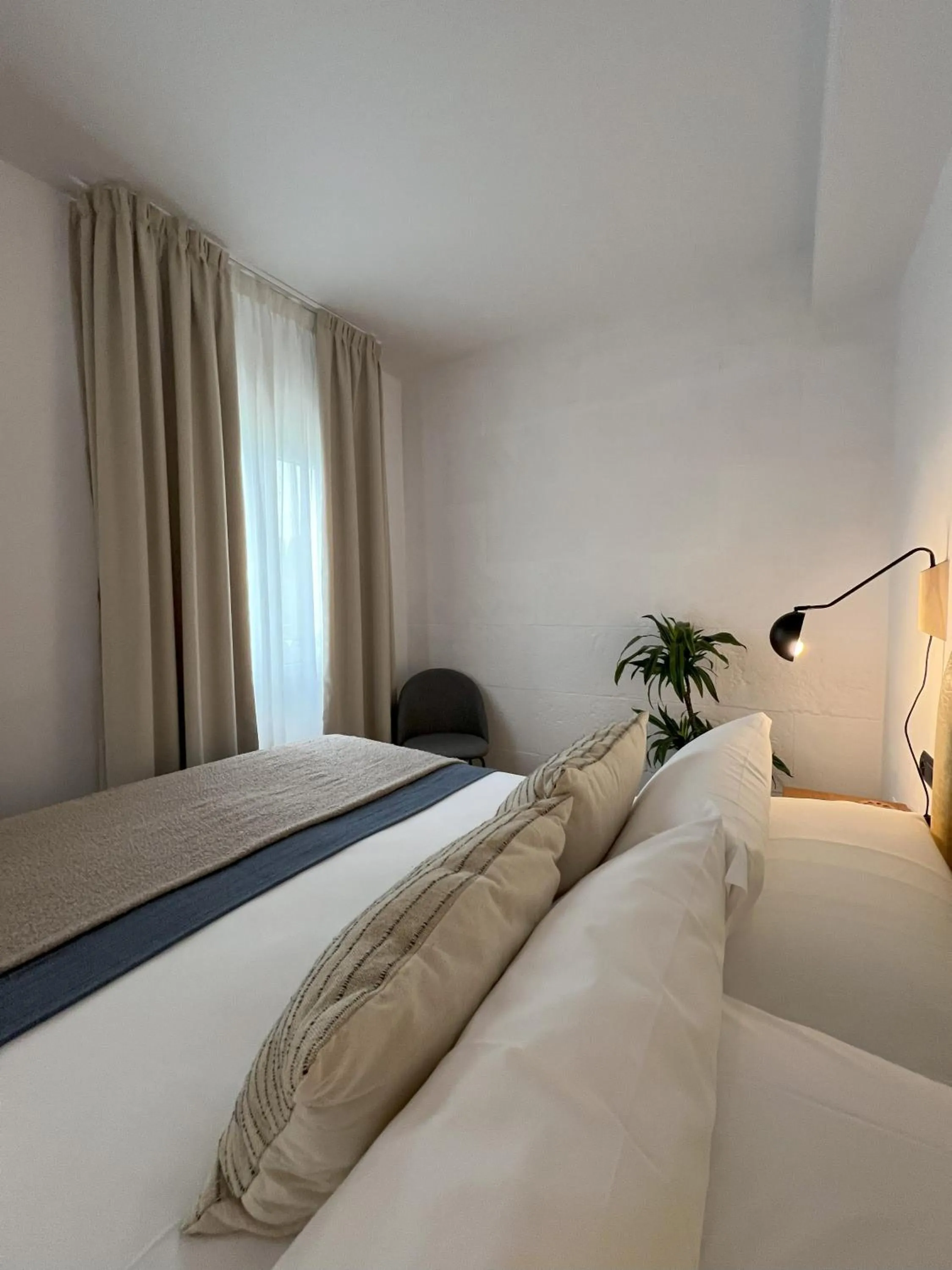 Bedroom, Bed in Hotel San Miguel Menorca