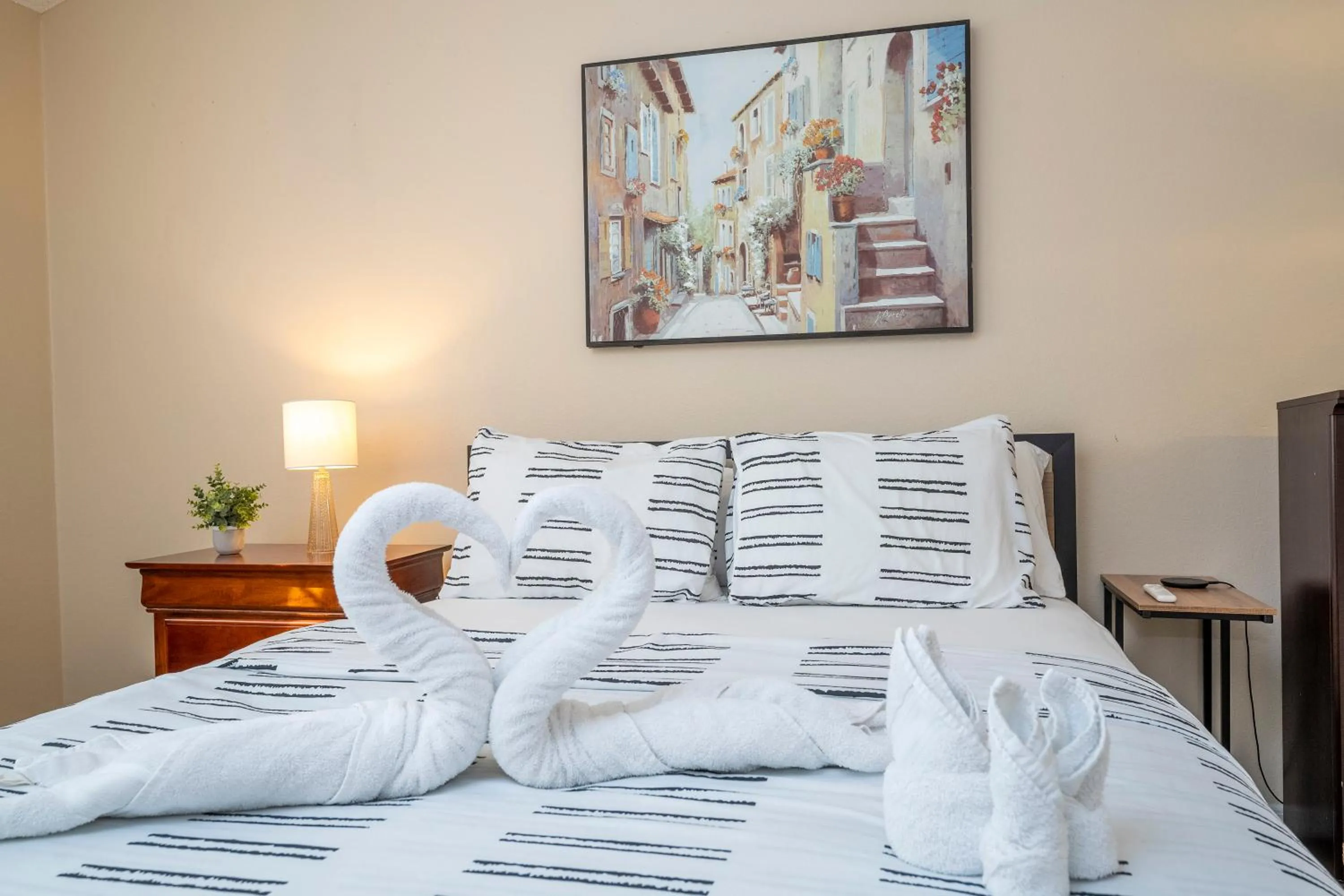 Bedroom, Bed in Beautiful, cozy and spacious Retreat near Disney