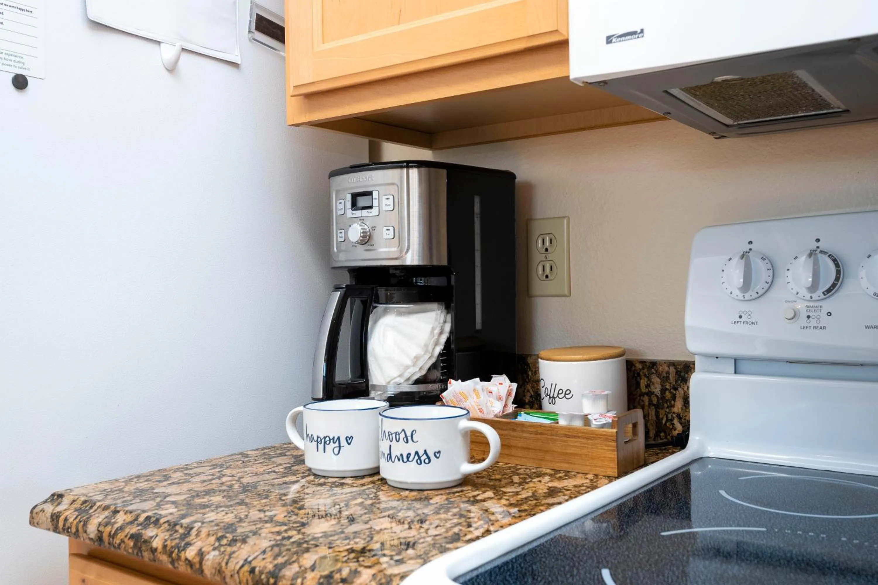 Coffee/tea facilities in Beautiful, cozy and spacious Retreat near Disney