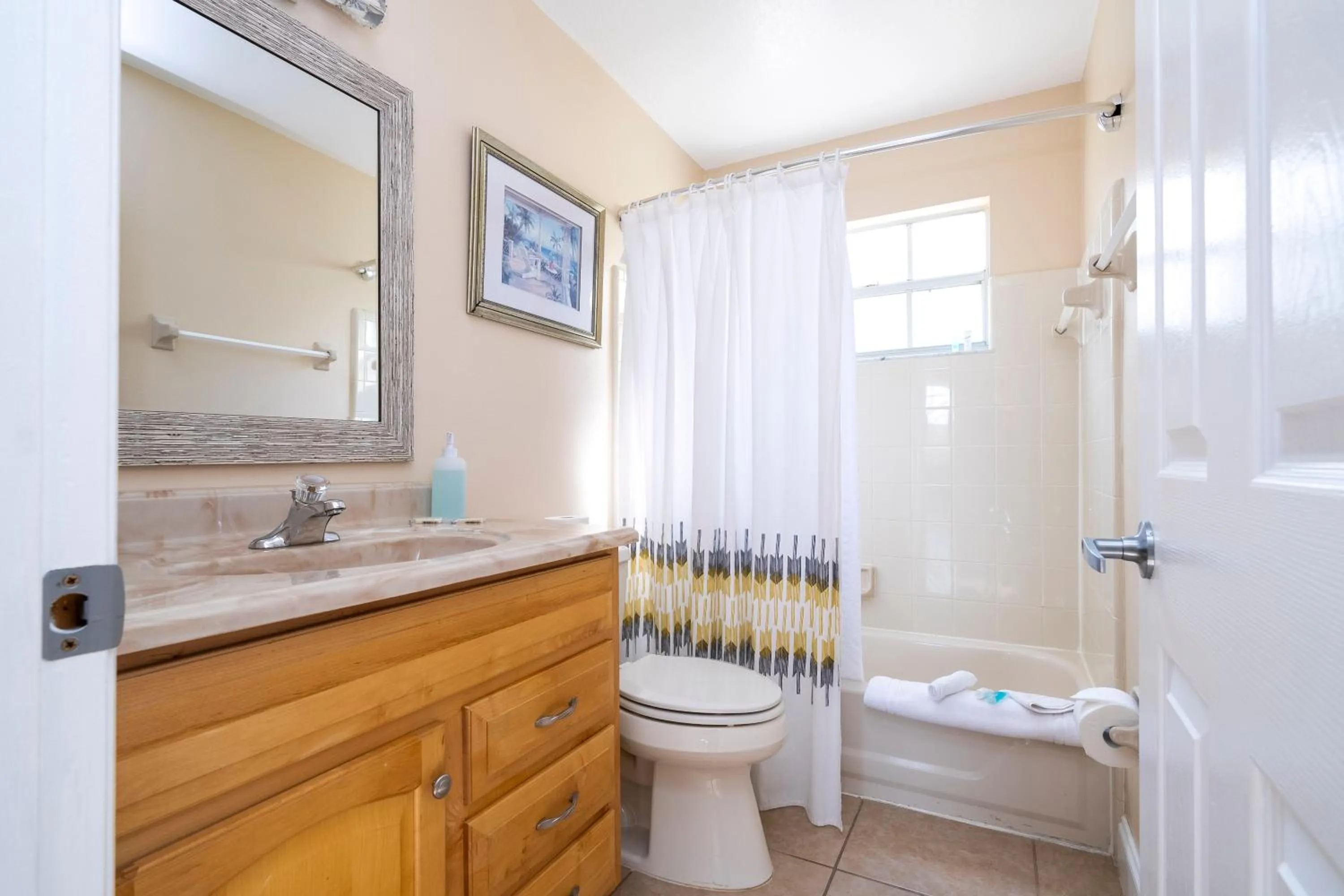 Bathroom in Beautiful, cozy and spacious Retreat near Disney