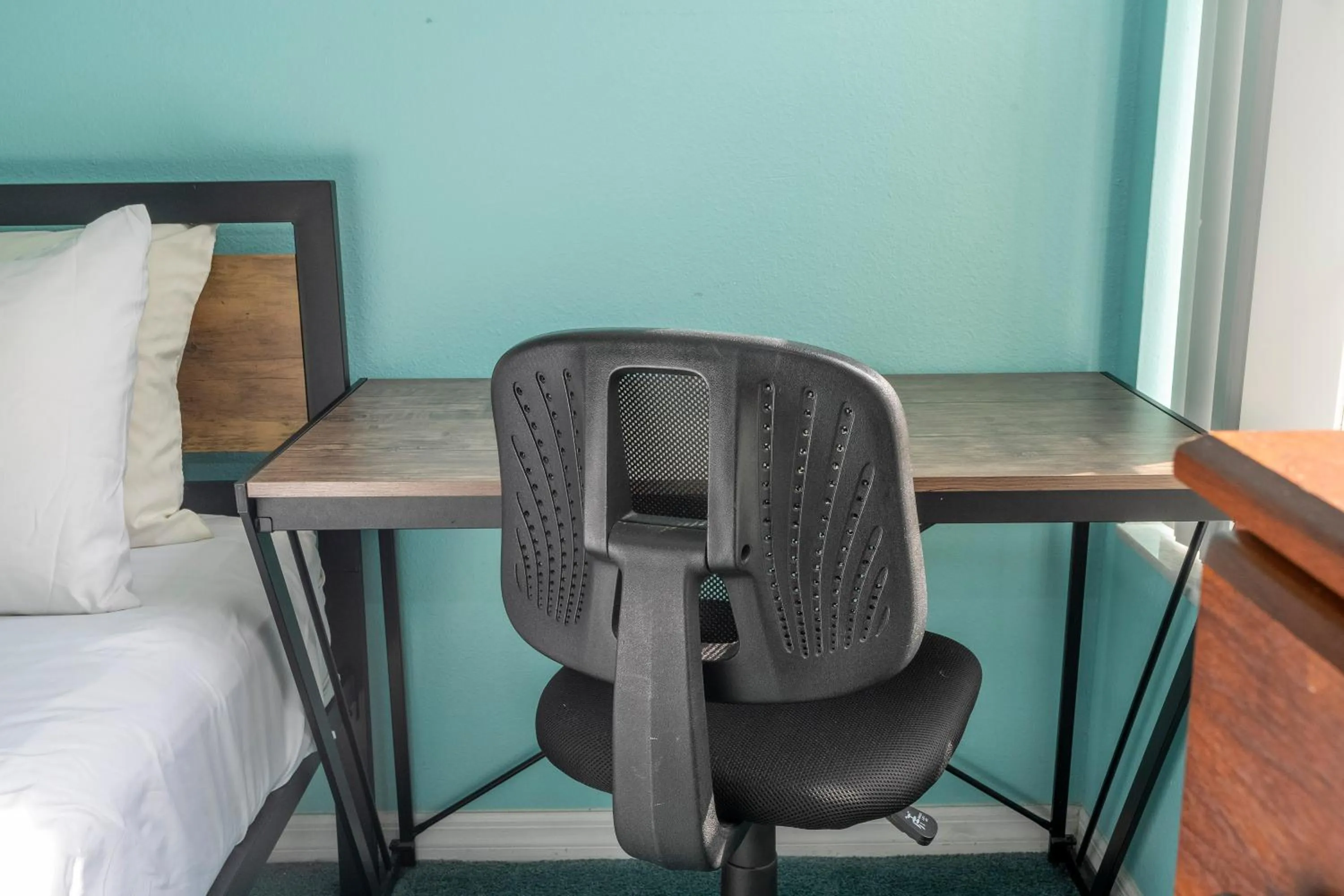 Bedroom in Beautiful, cozy and spacious Retreat near Disney