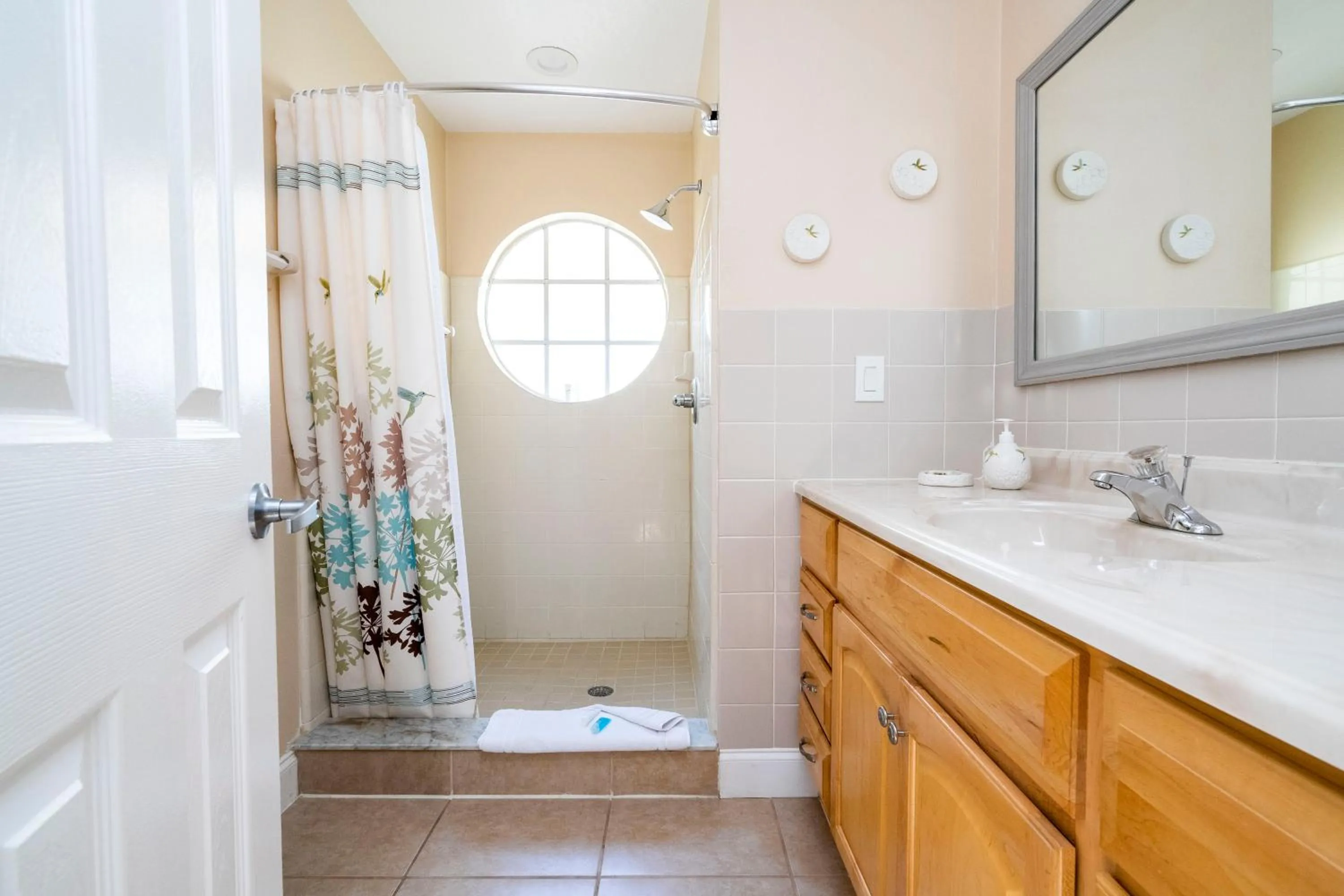 Bathroom in Beautiful, cozy and spacious Retreat near Disney