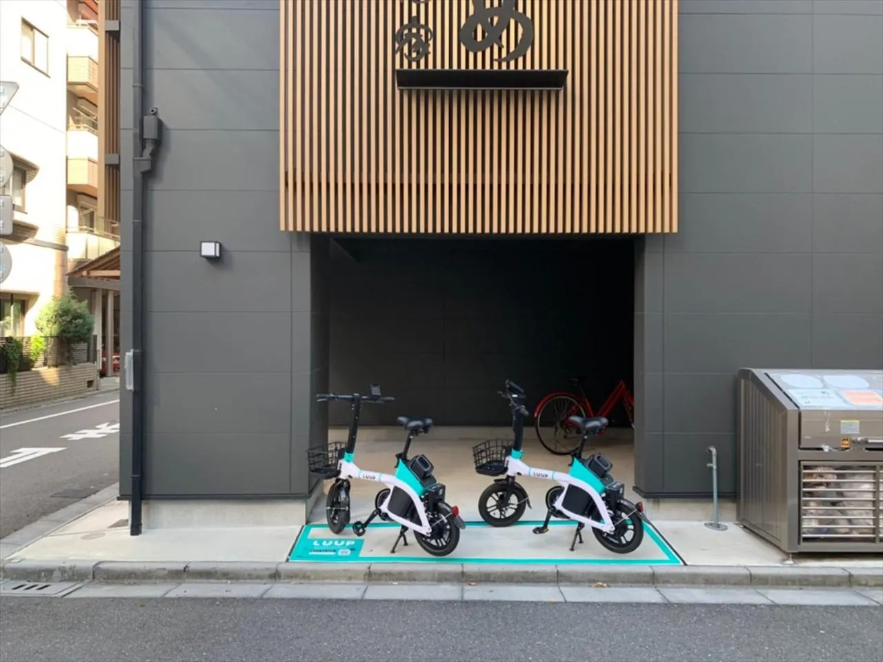 Cycling in YADOYA Suzume