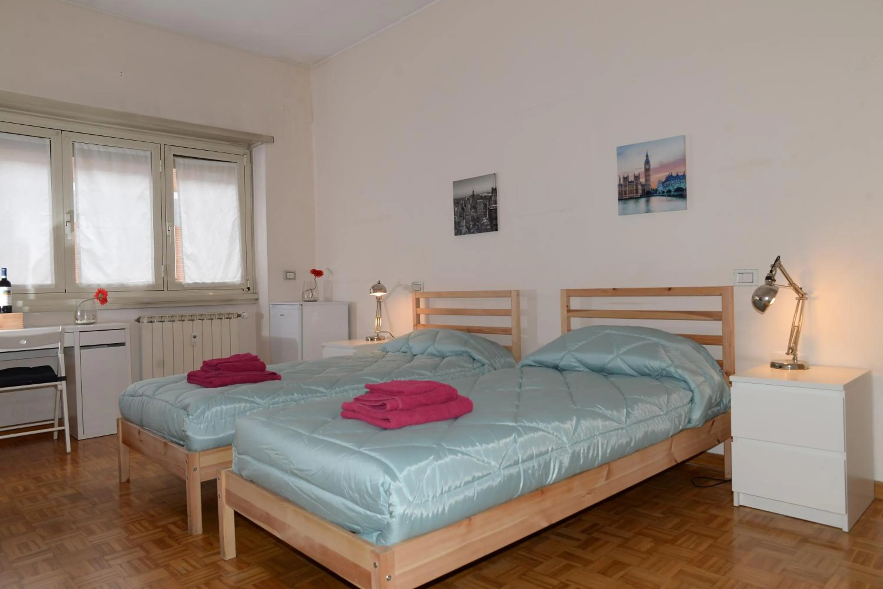 Bed in Emilios Home Entire Apartament up to 7 people