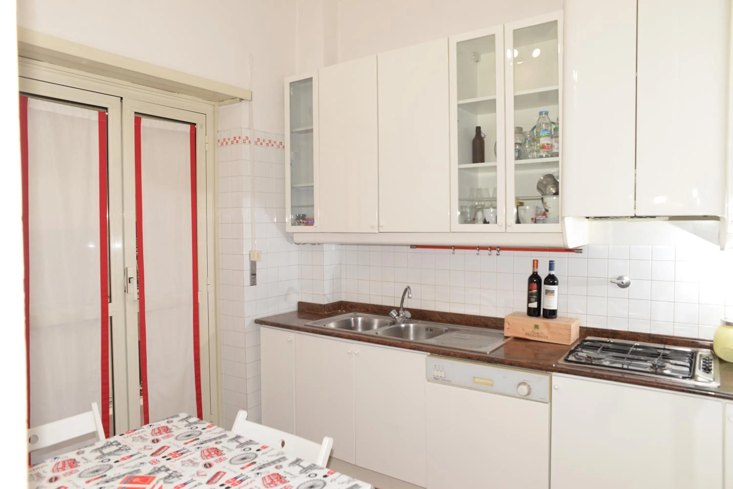 Emilios Home Entire Apartament up to 7 people