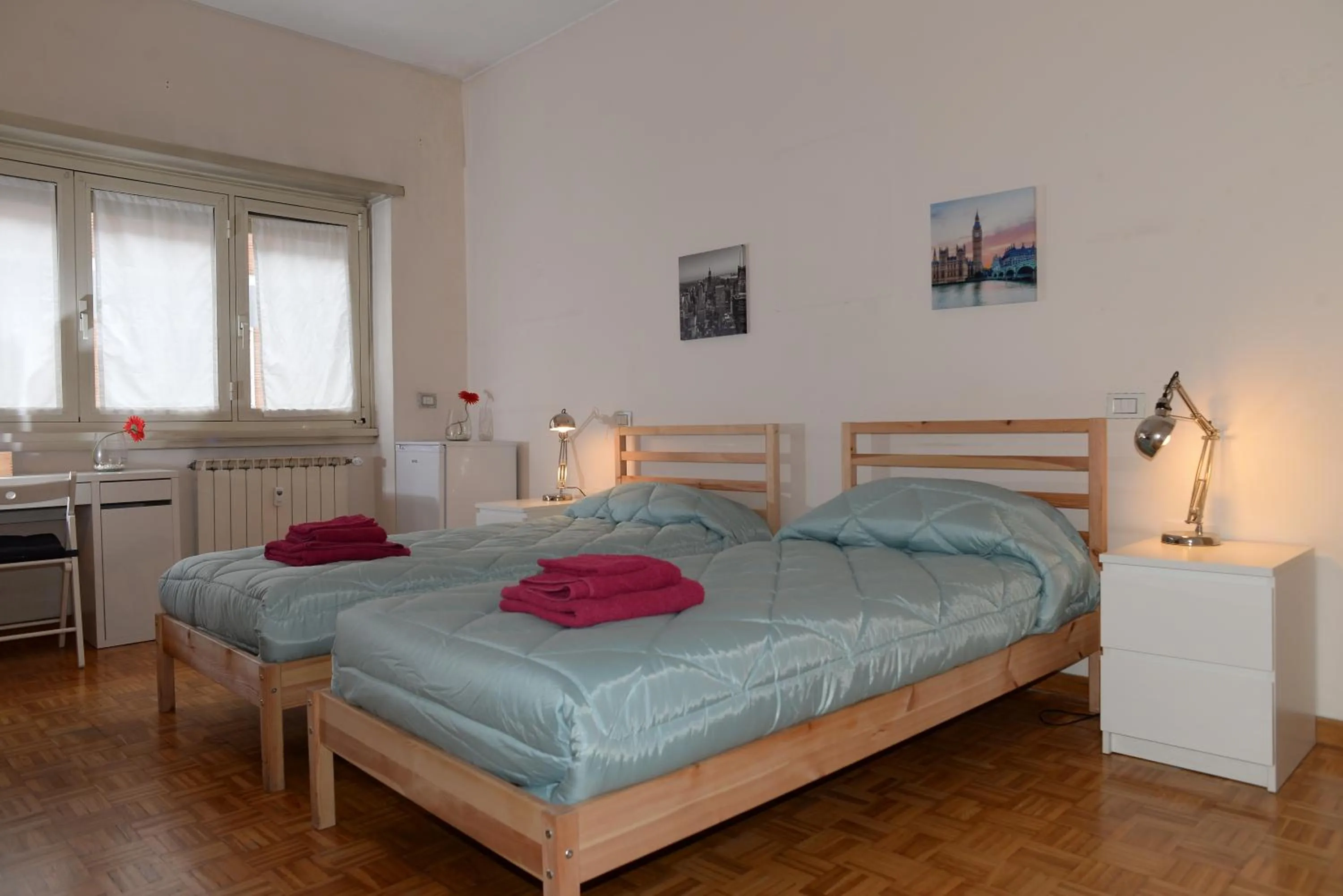 Bed in Emilios Home Entire Apartament up to 7 people