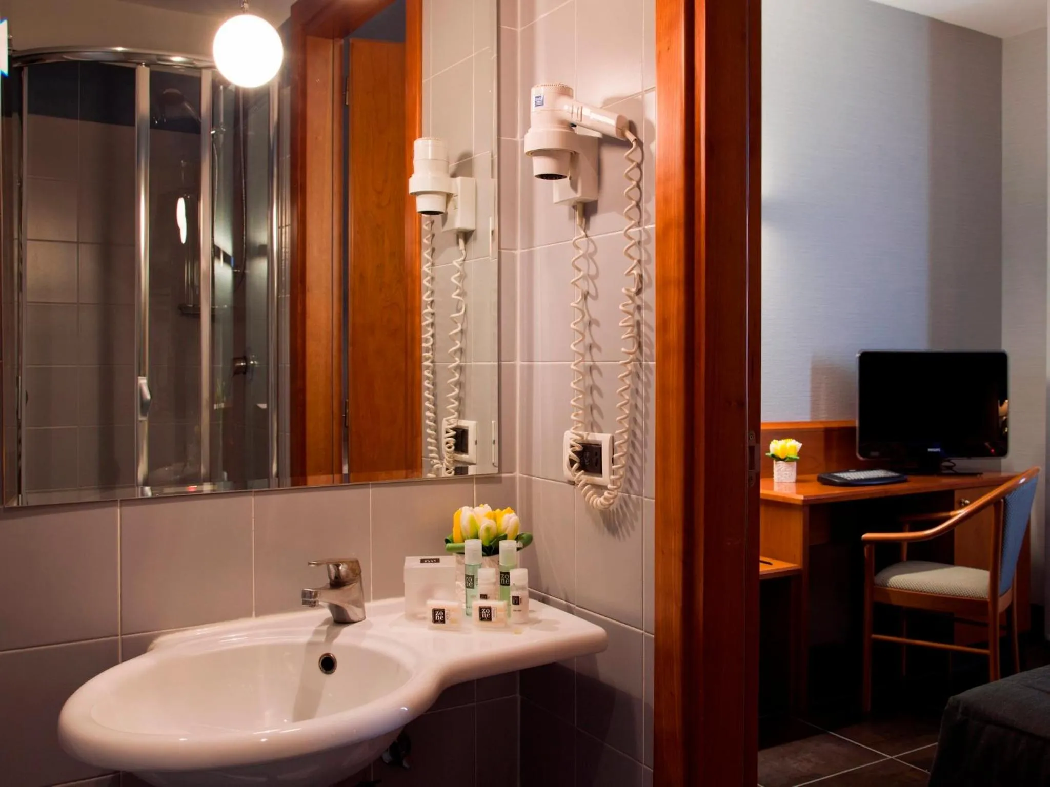 Bathroom in Hotel Zone