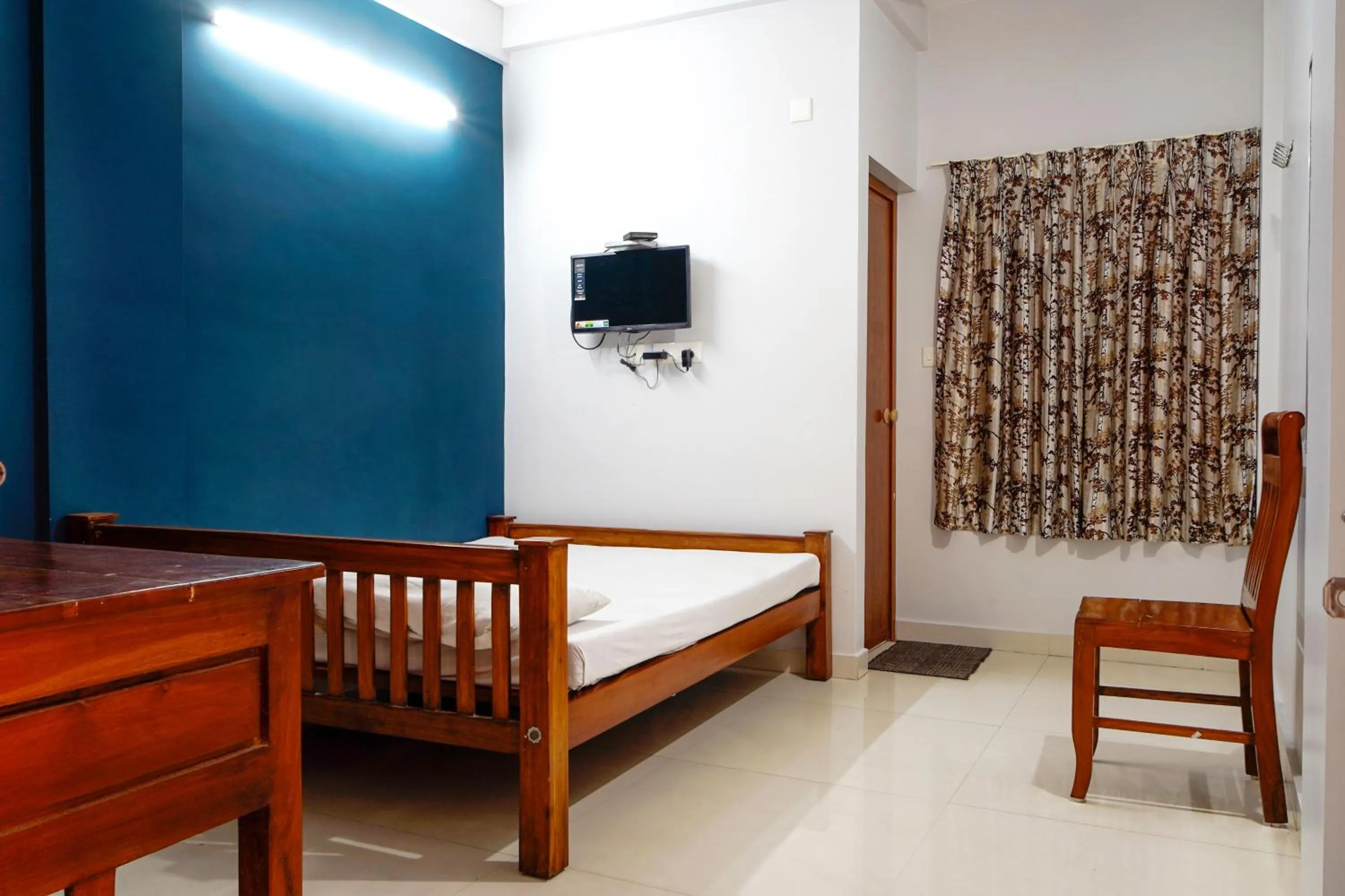 Bed in Reach Residency