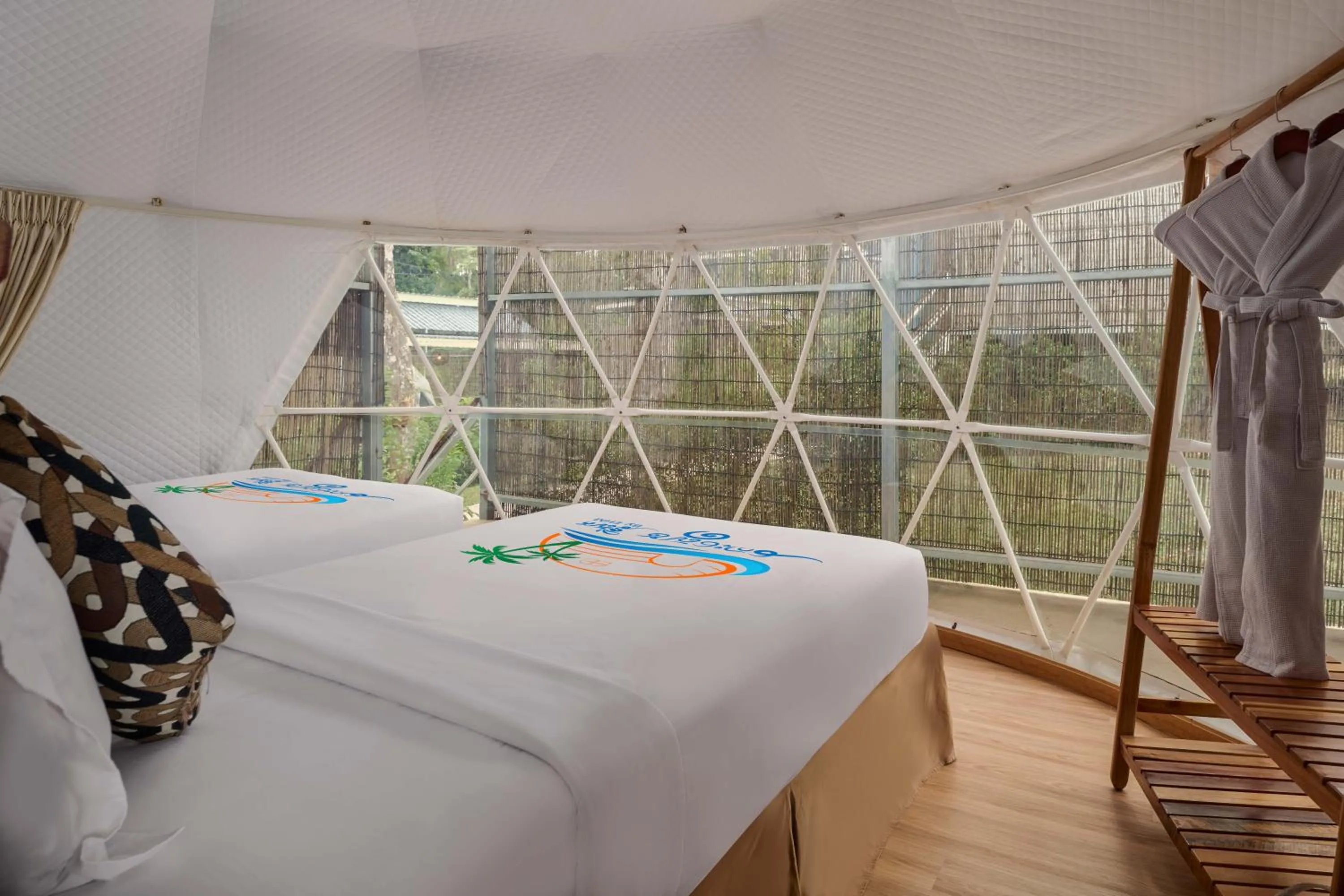 View (from property/room), Bed in Koh Sdach Resort by EHM